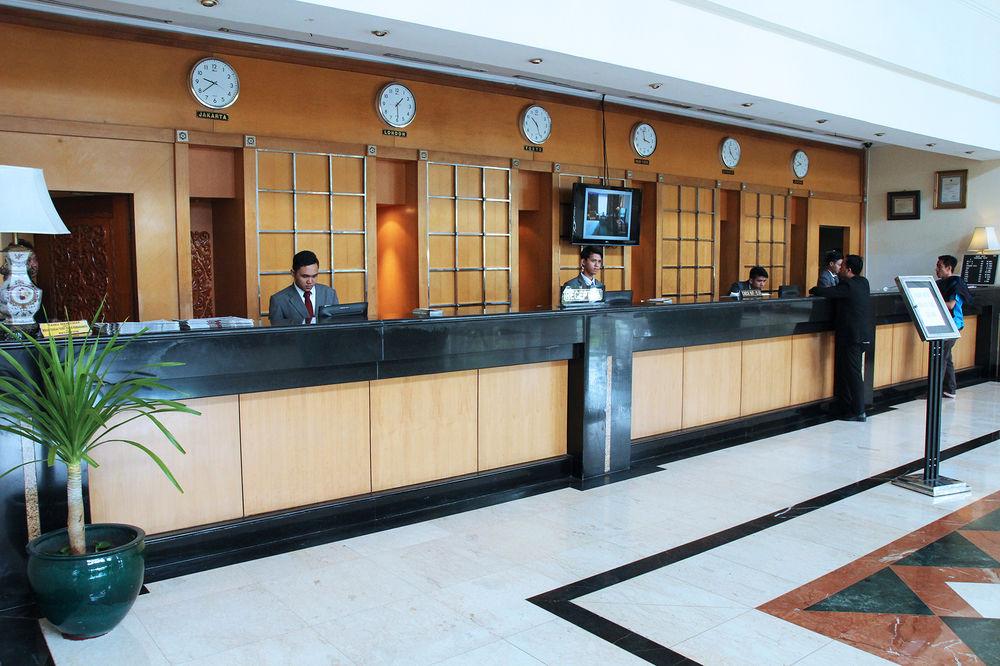 Oasis Amir Hotel