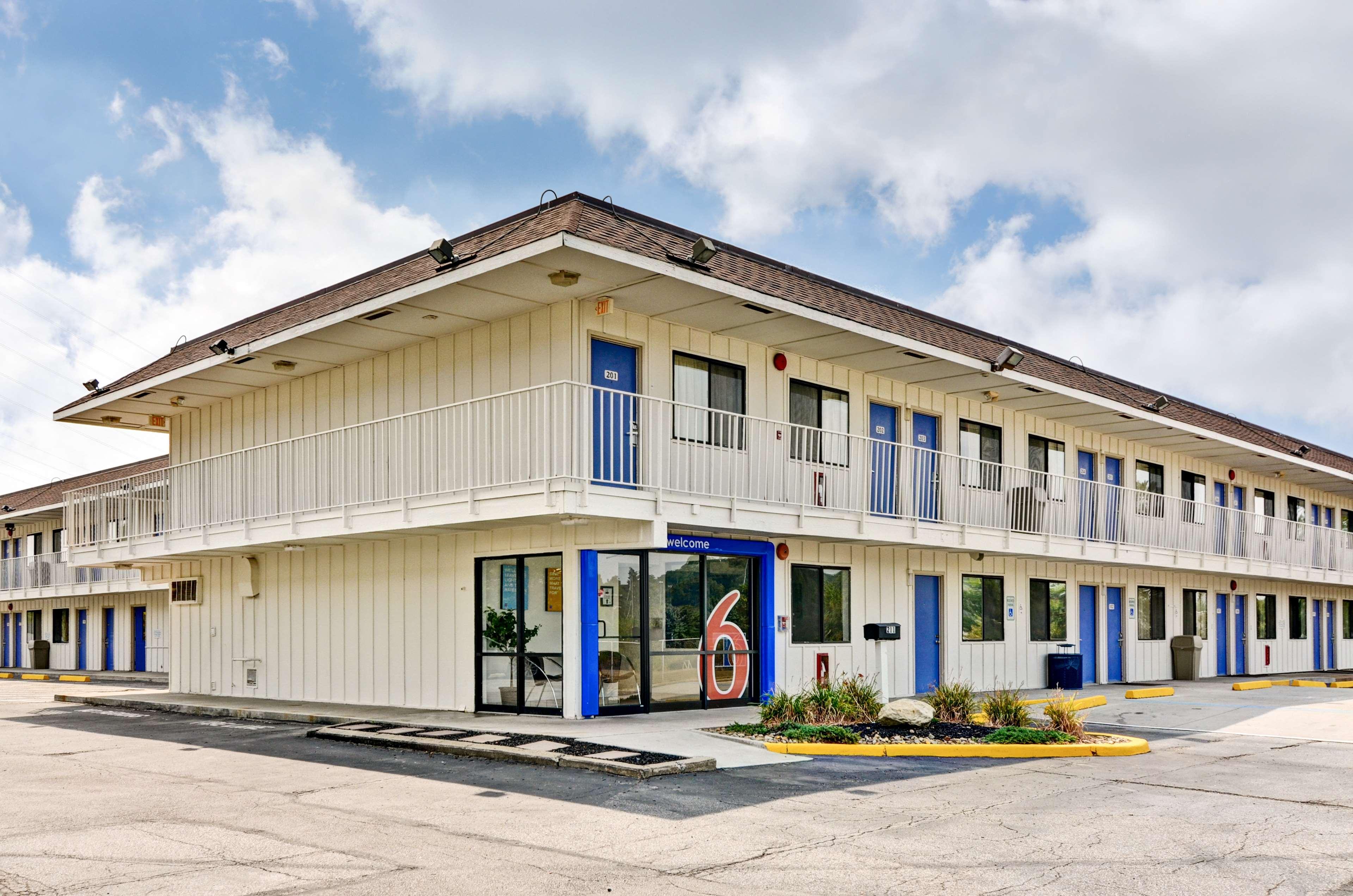Motel 6 Pittsburgh Crafton