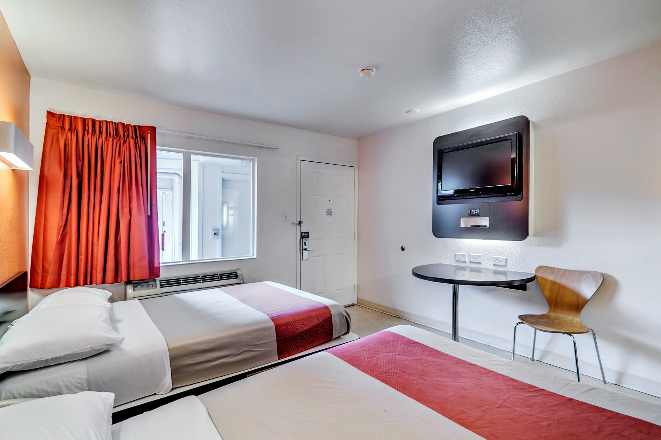 Quad room