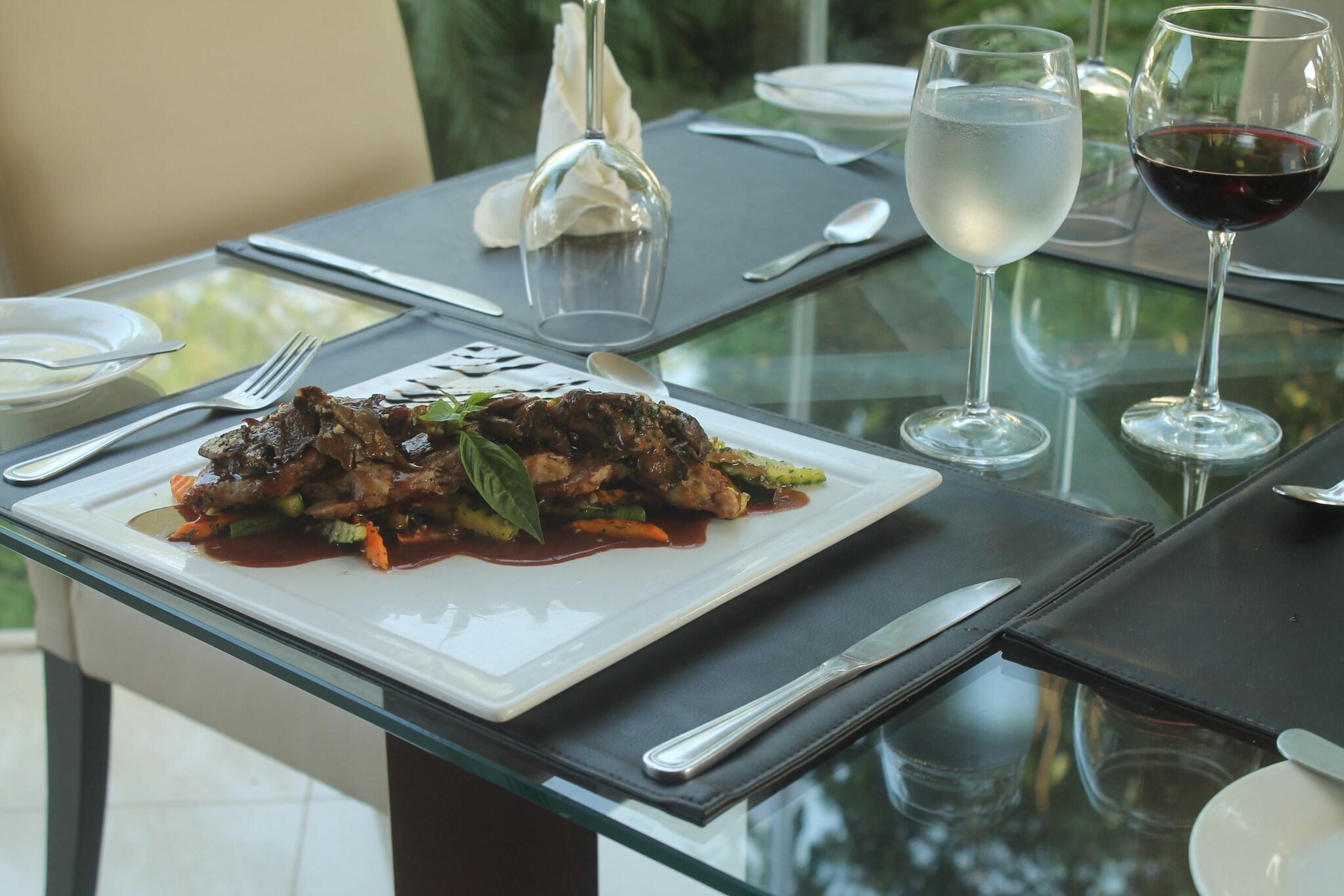 Hotel Contempo by null