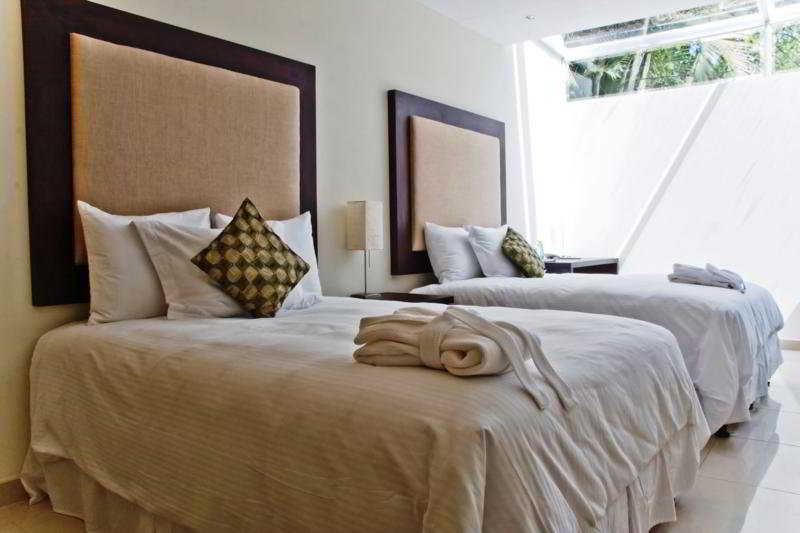 Hotel Contempo by null