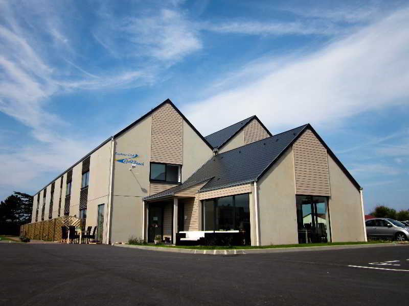 Gold Beach Hotel & Residence