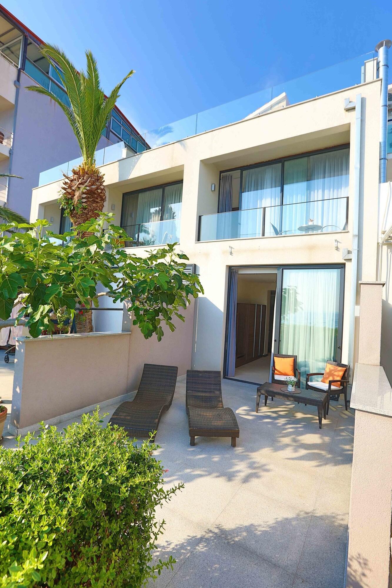 Beach Hotel Split - photo