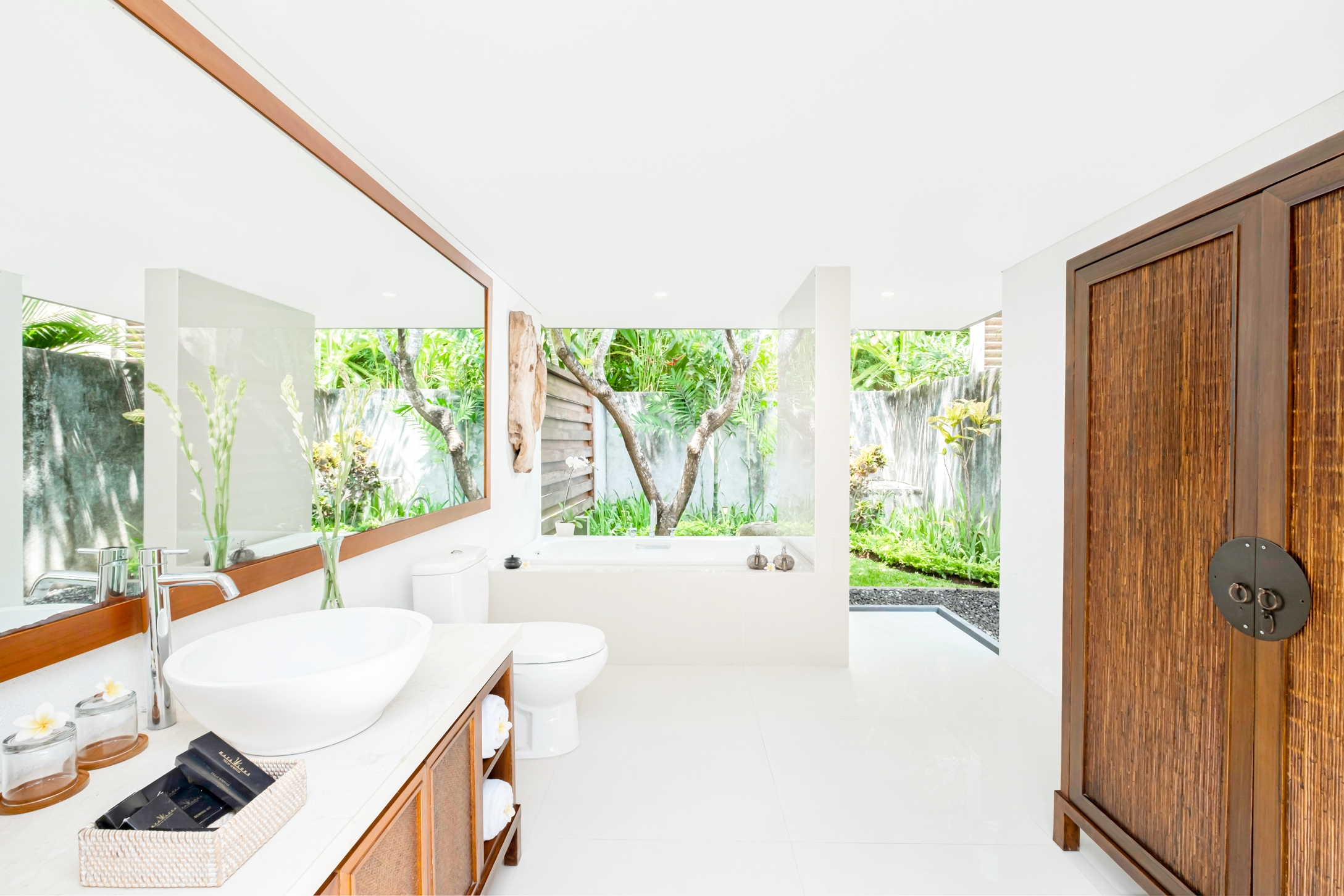 Mayaloka Villa Seminyak - photo