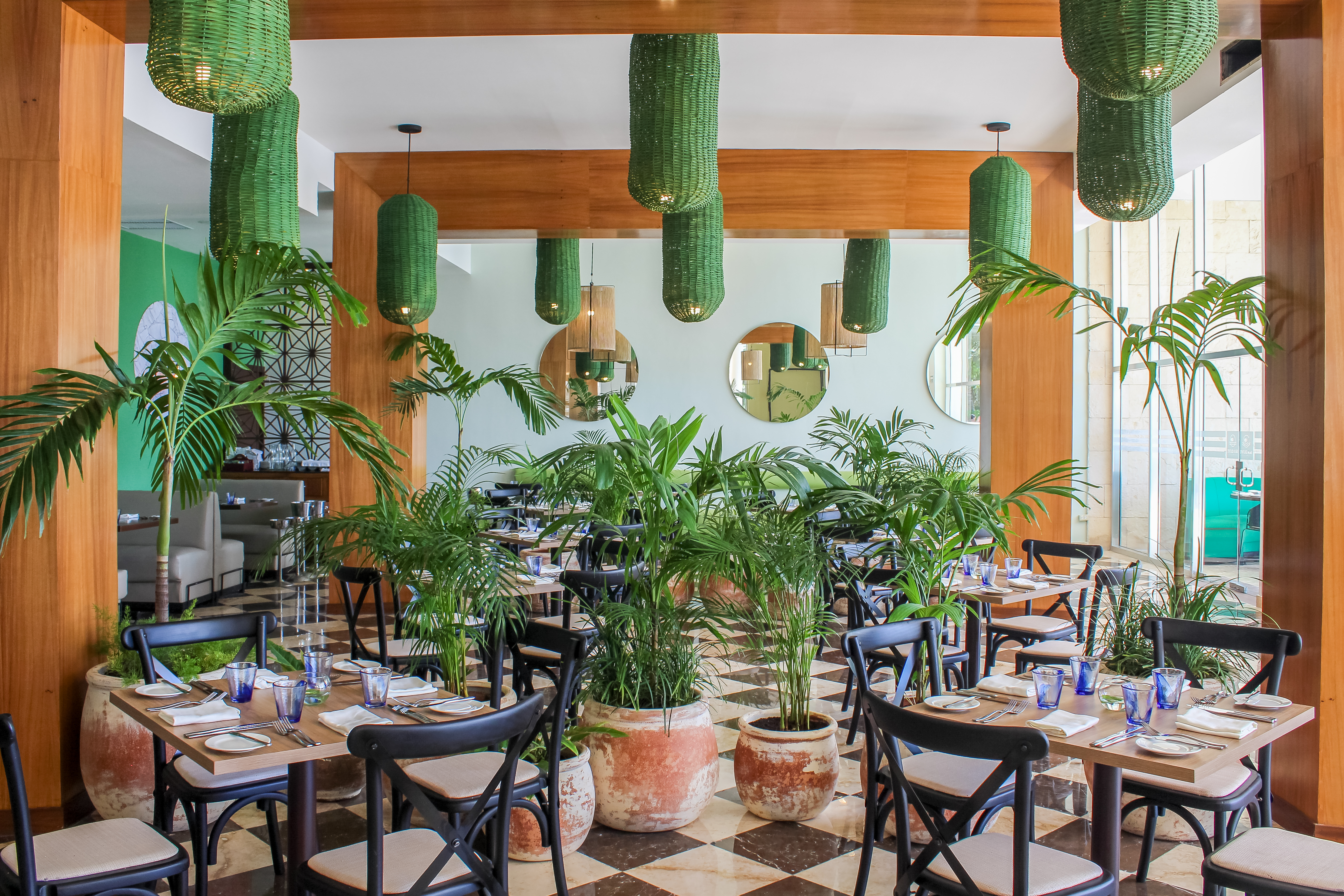 The Fives Beach Hotel & Residences - Poză