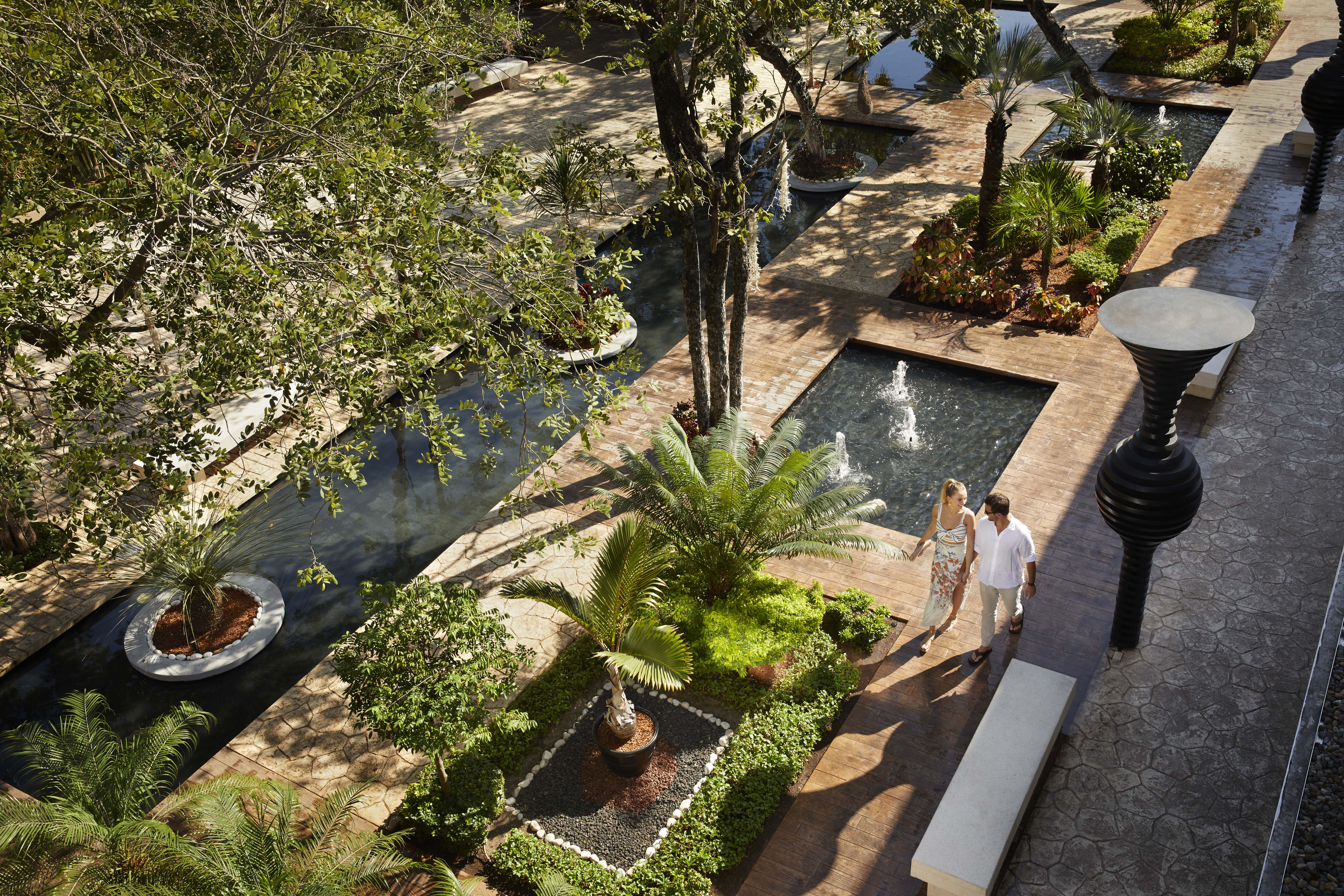 The Fives Beach Hotel & Residences - Poză