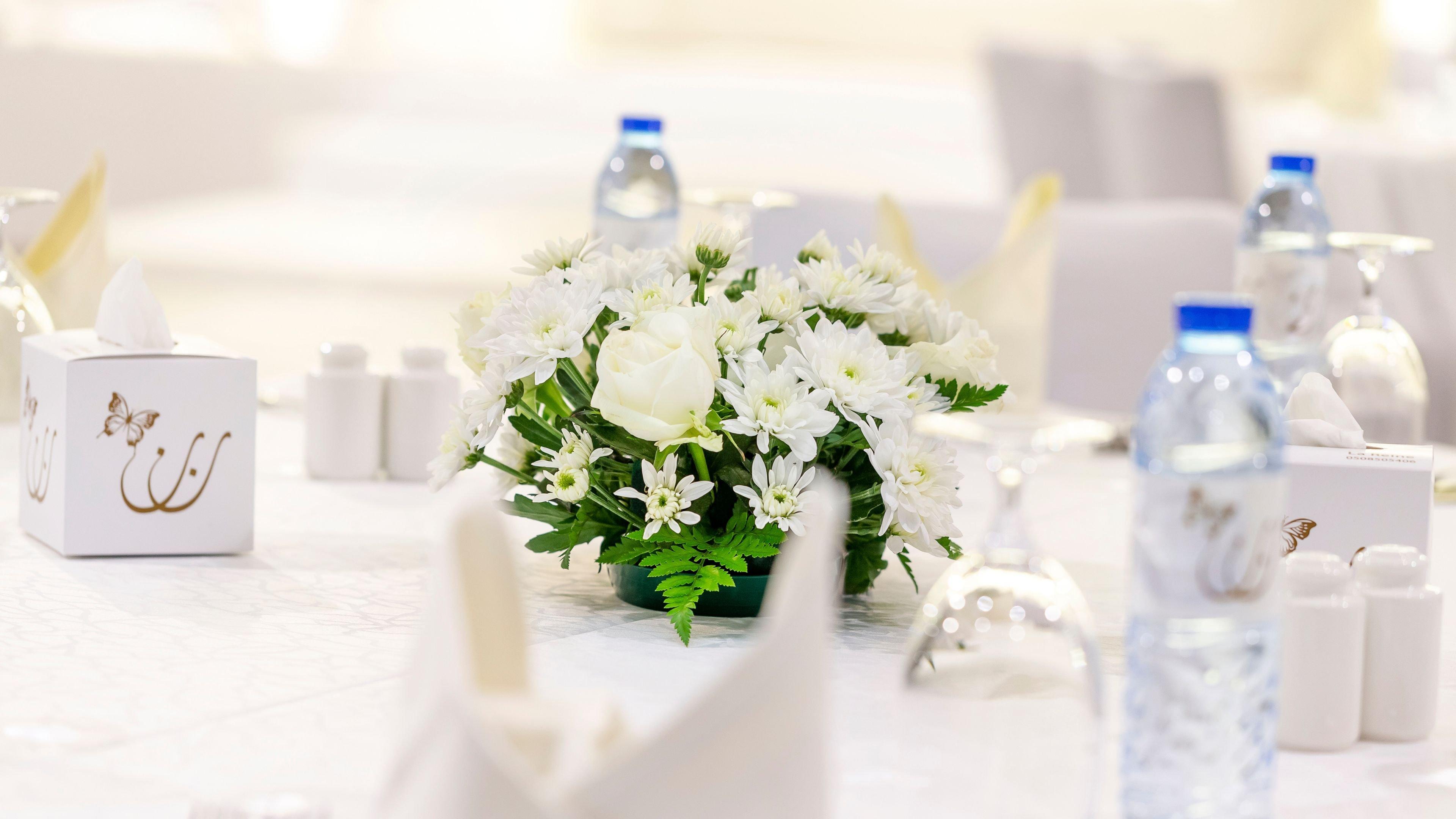 Holiday Inn Abu Dhabi - photo