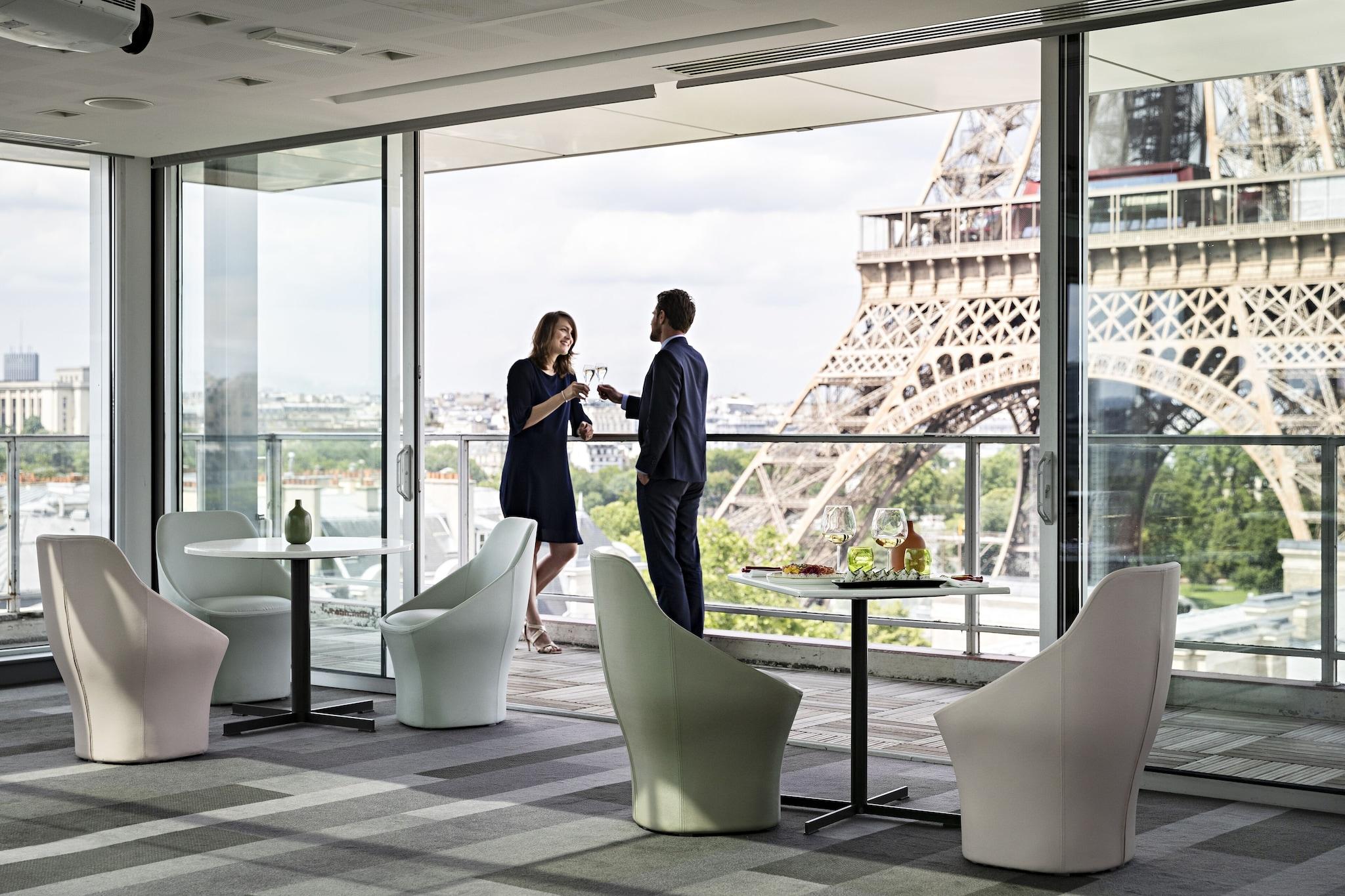 Pullman Paris Tour Eiffel by null