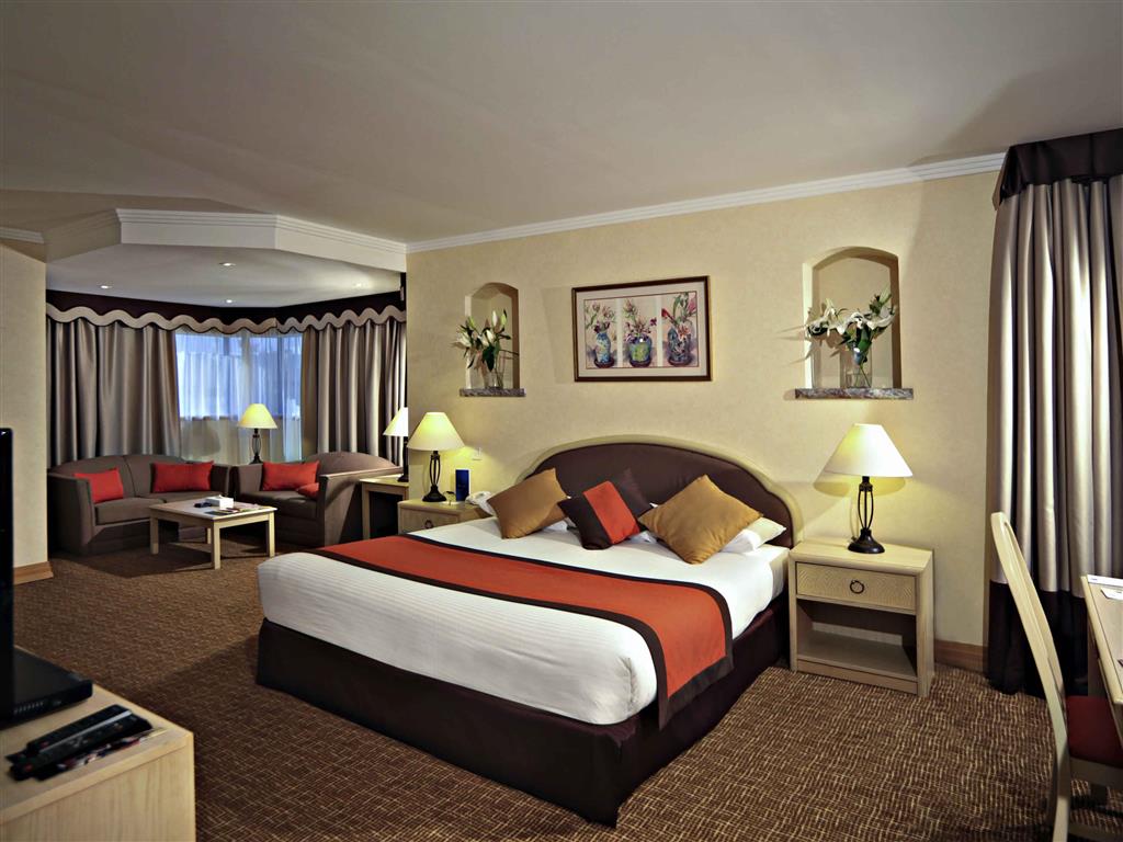 Novel Hotel City Center by null