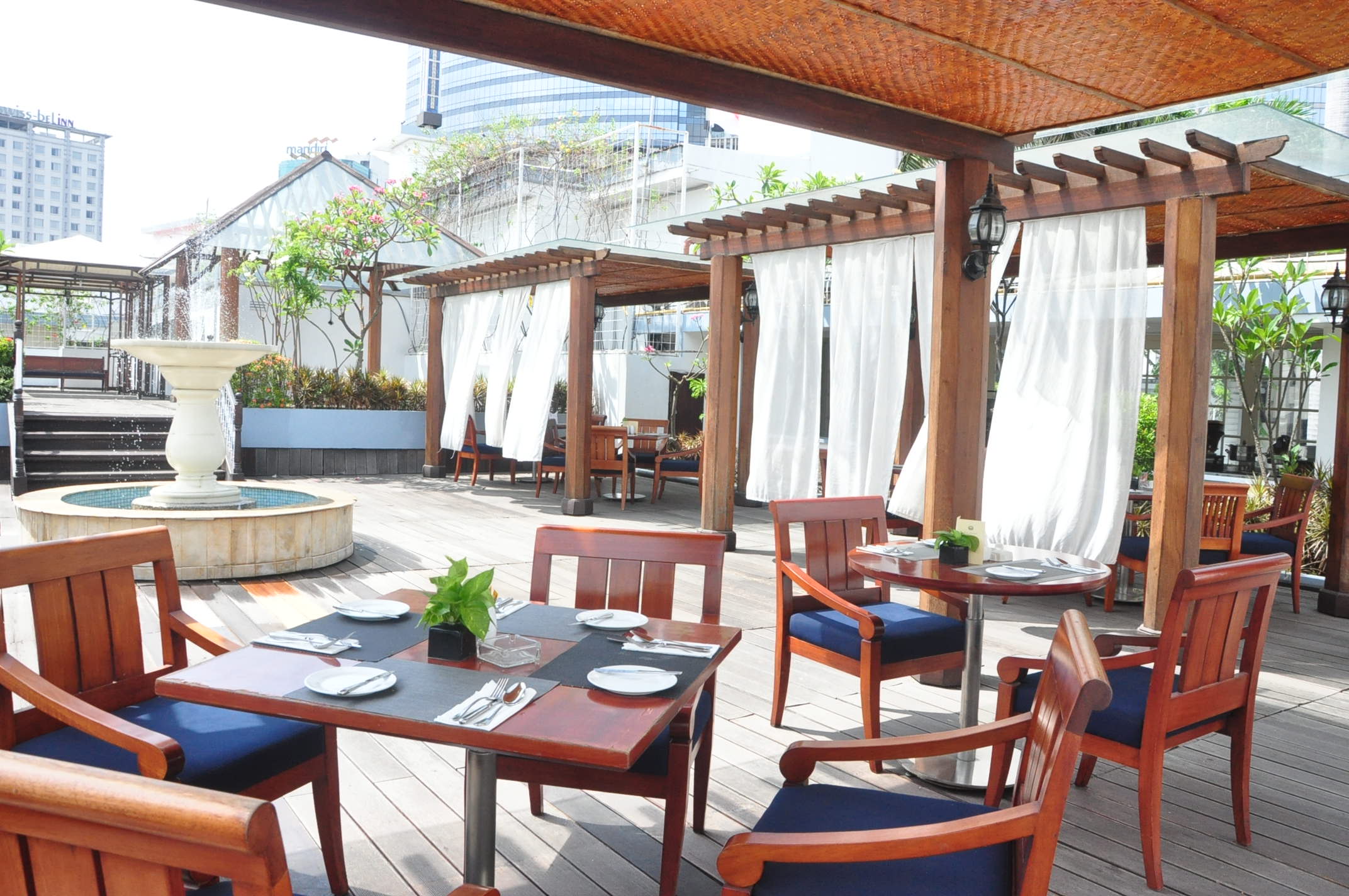 Hotel Majapahit Surabaya by null