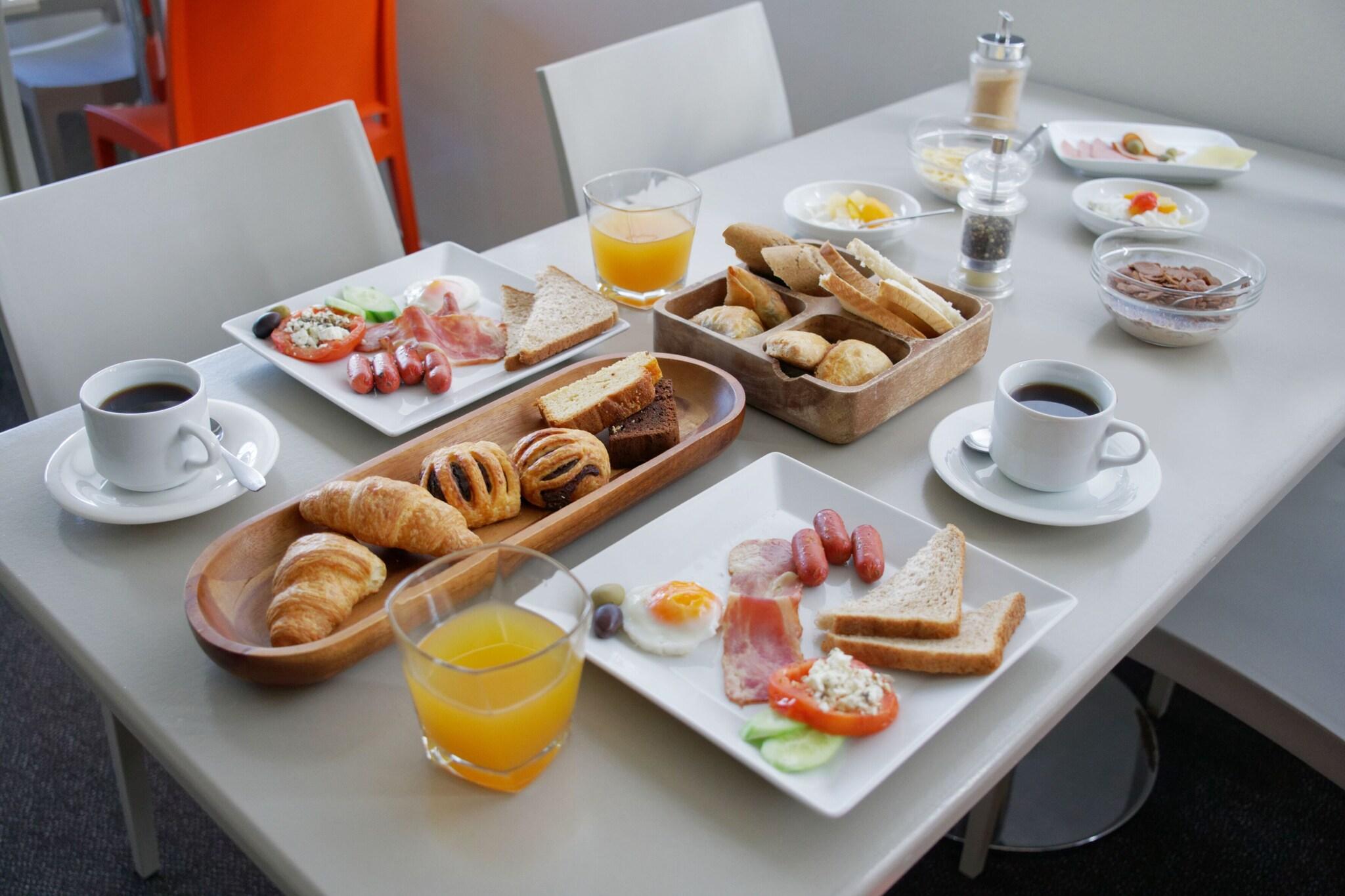 Piraeus City Hotel