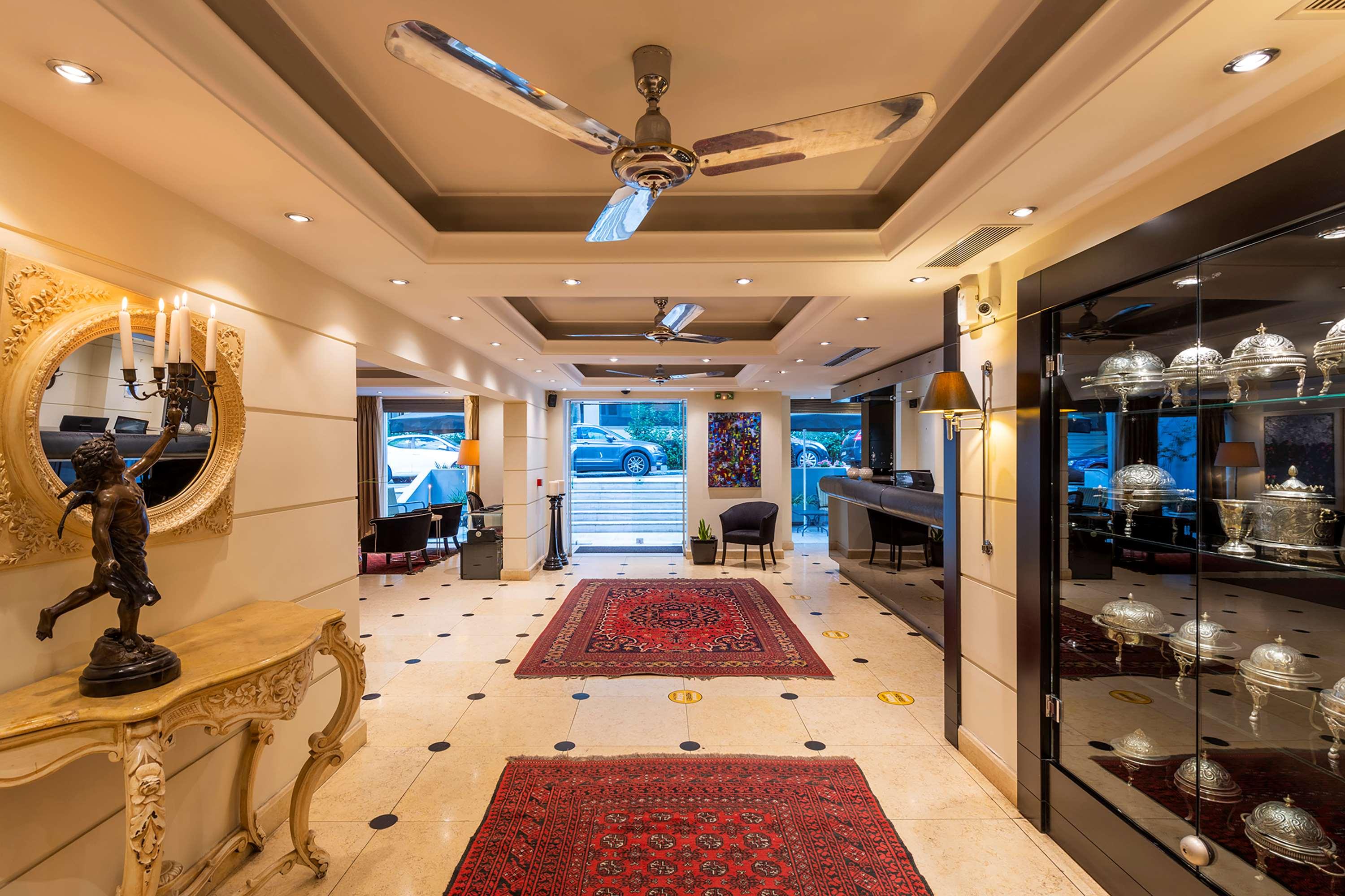 Best Western Plus Embassy Hotel - photo