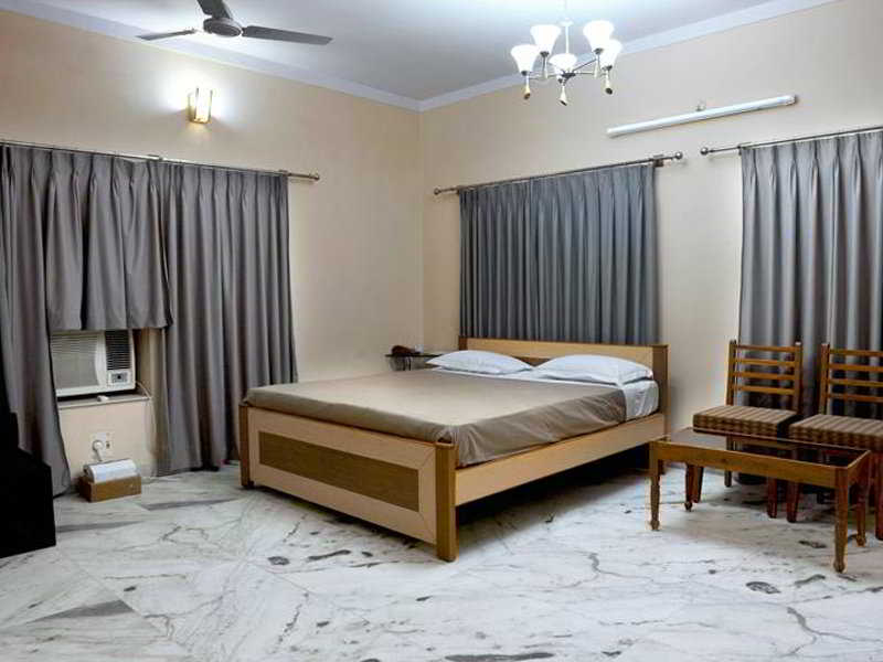 Basant Inn
