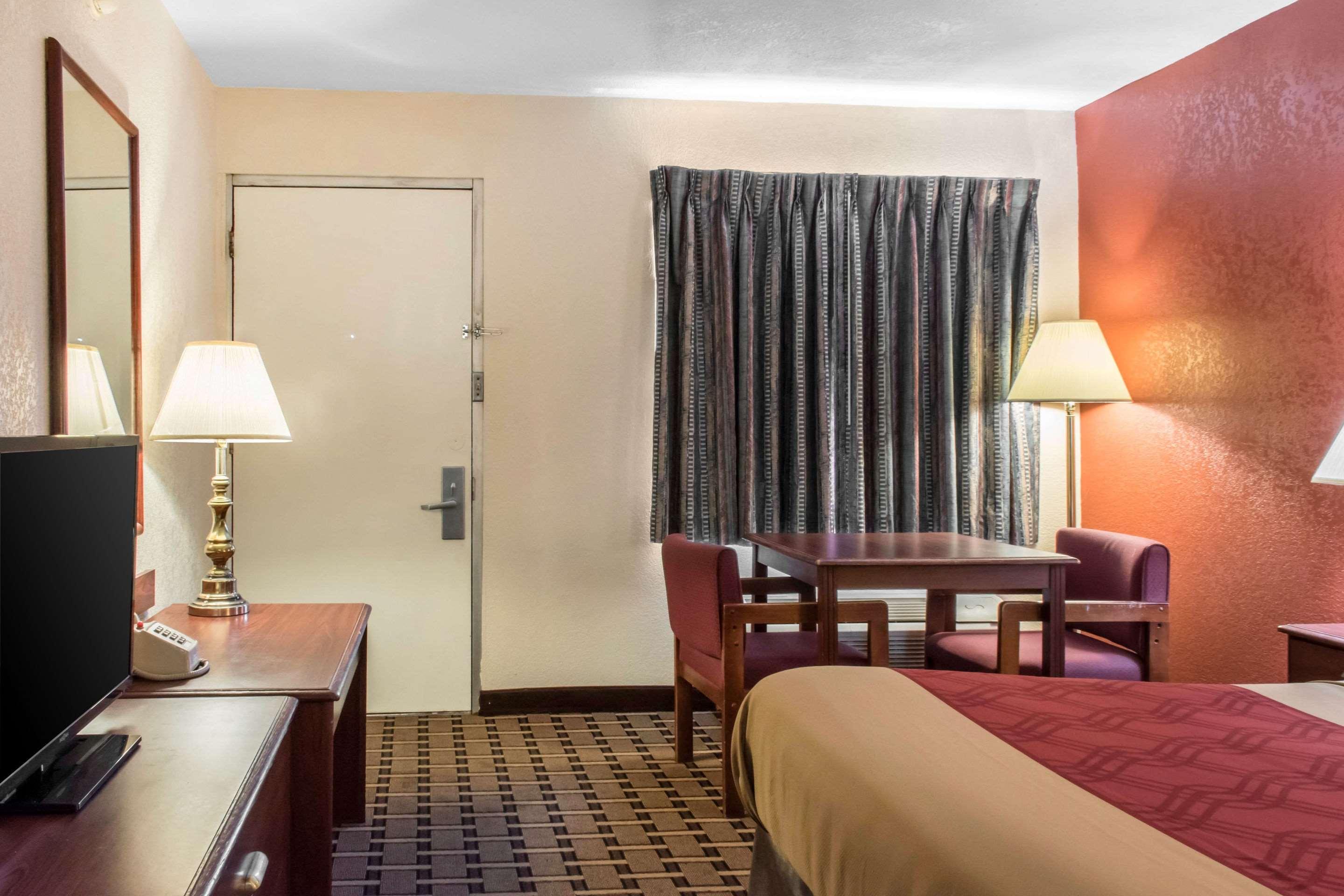 Econo Lodge