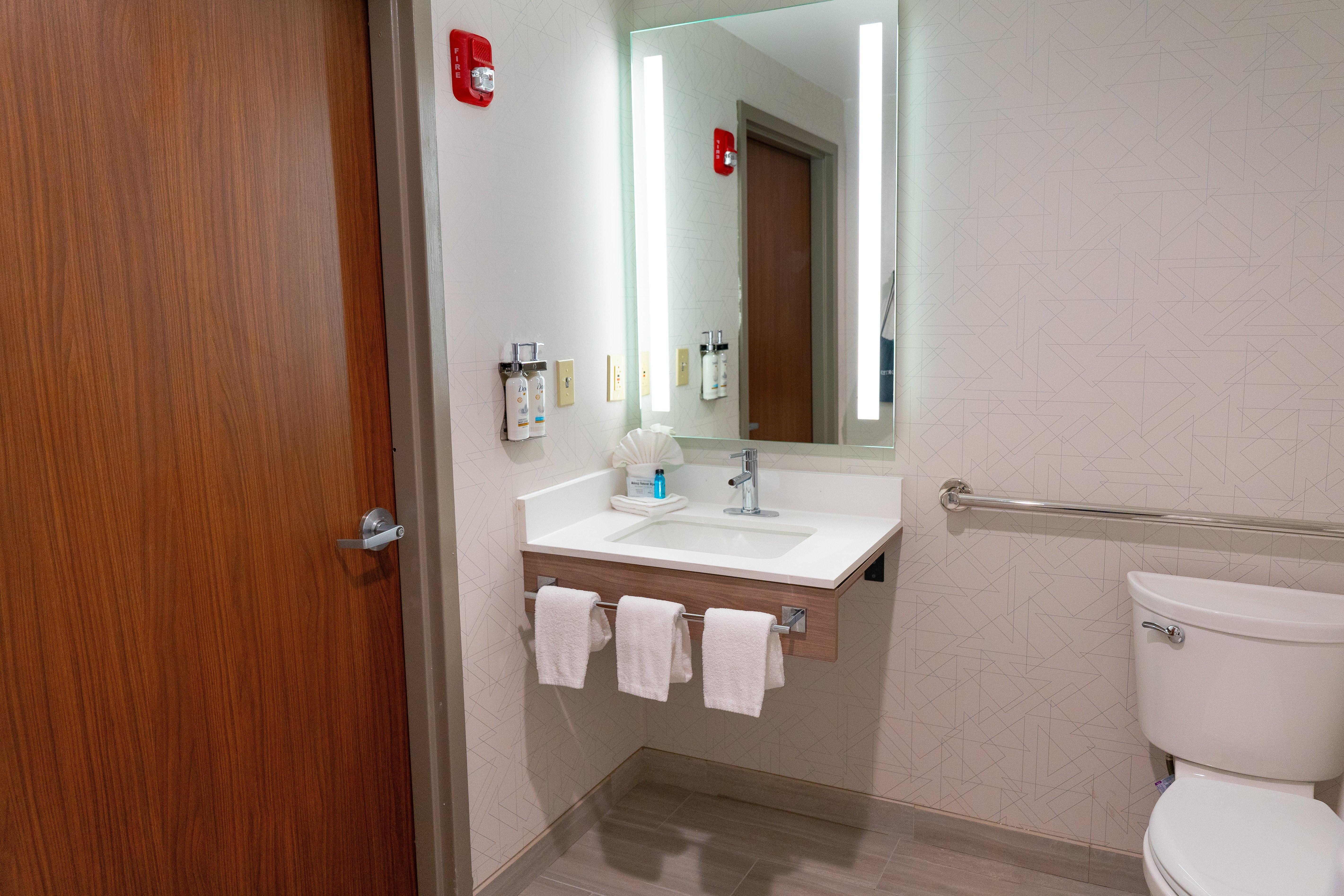 Holiday Inn Express & Suites West Chester By IHG