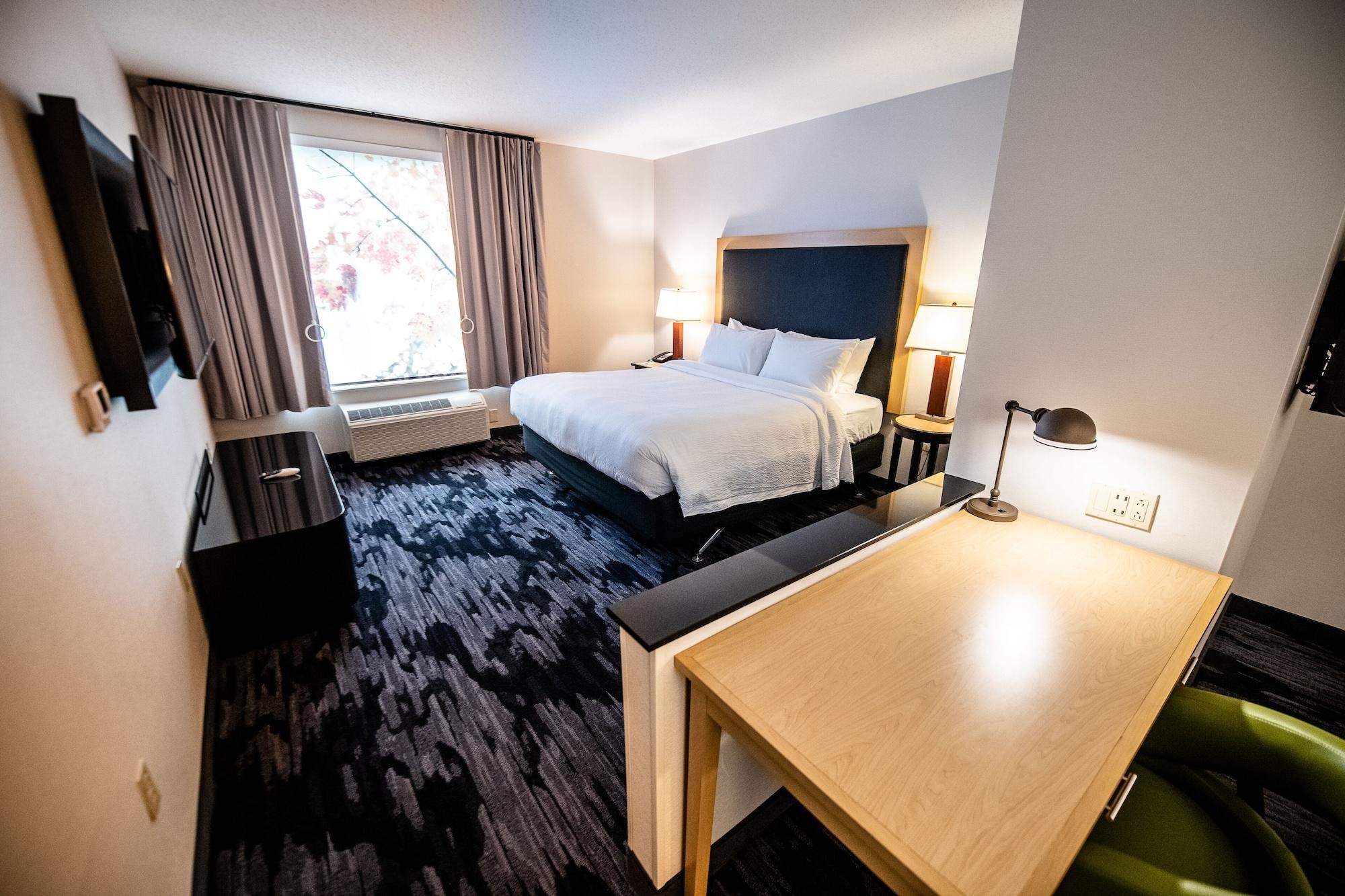 Fairfield Inn & Suites by Marriott Washington Casi