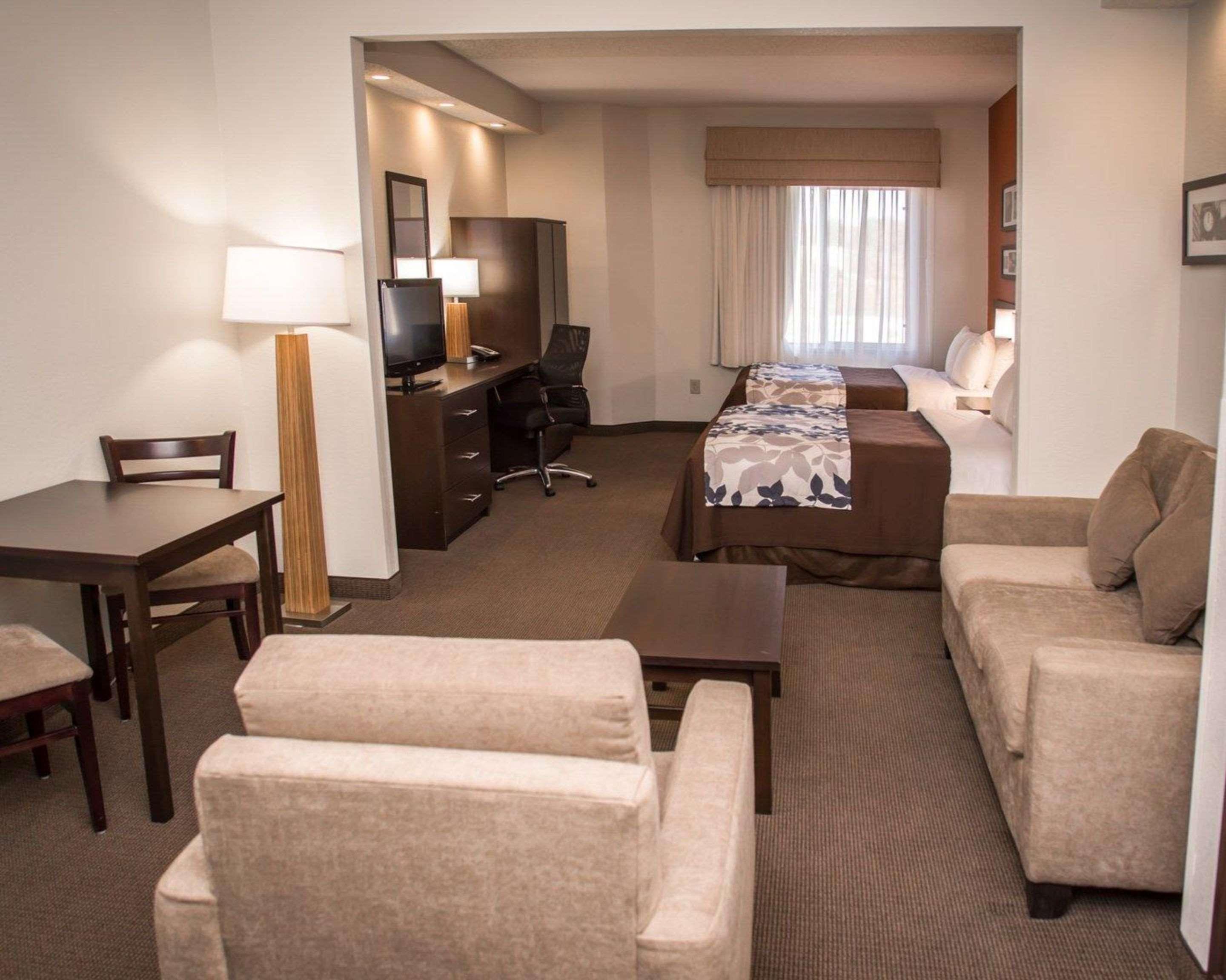 Sleep Inn & Suites Concord