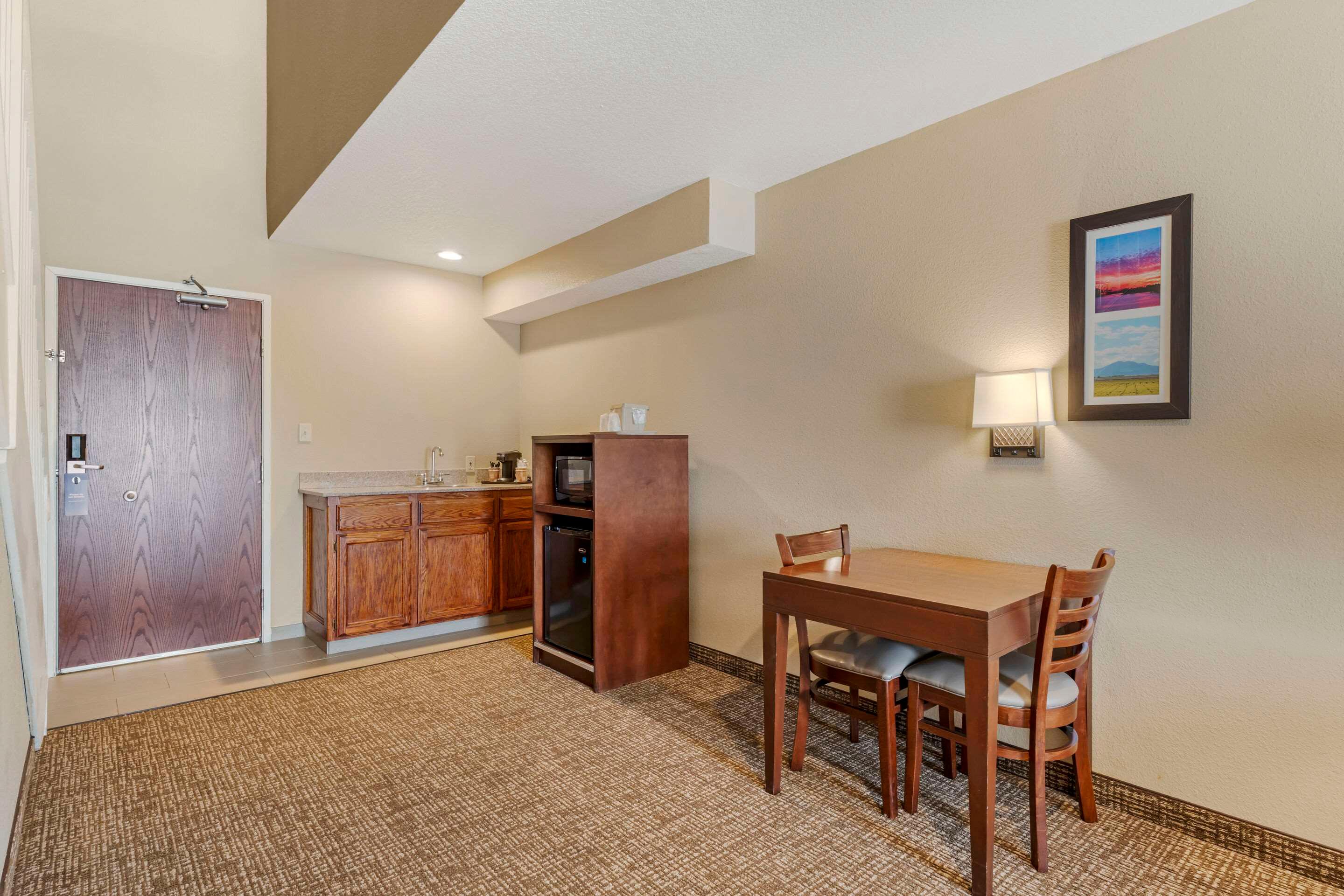Comfort Inn Lathrop - Stockton Airport