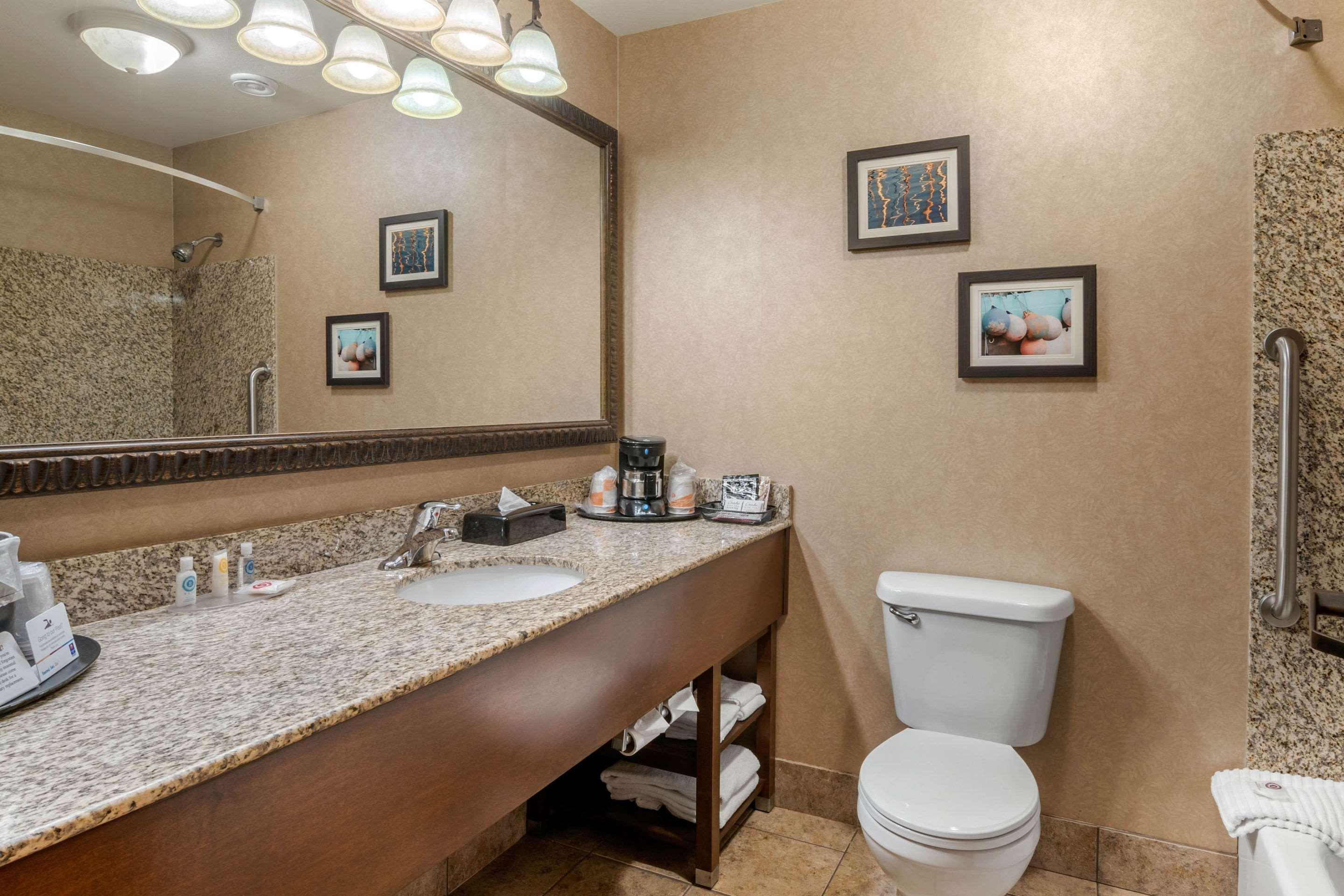 Comfort Inn & Suites Lincoln City