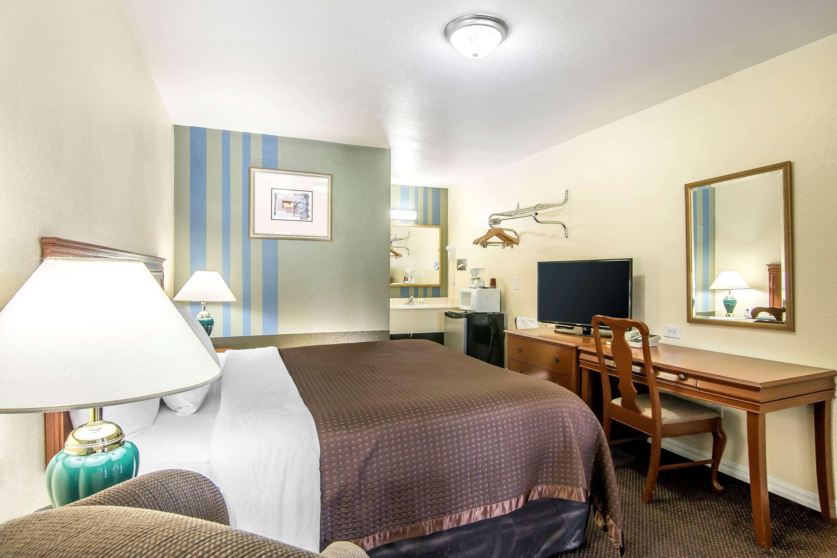 Rodeway Inn