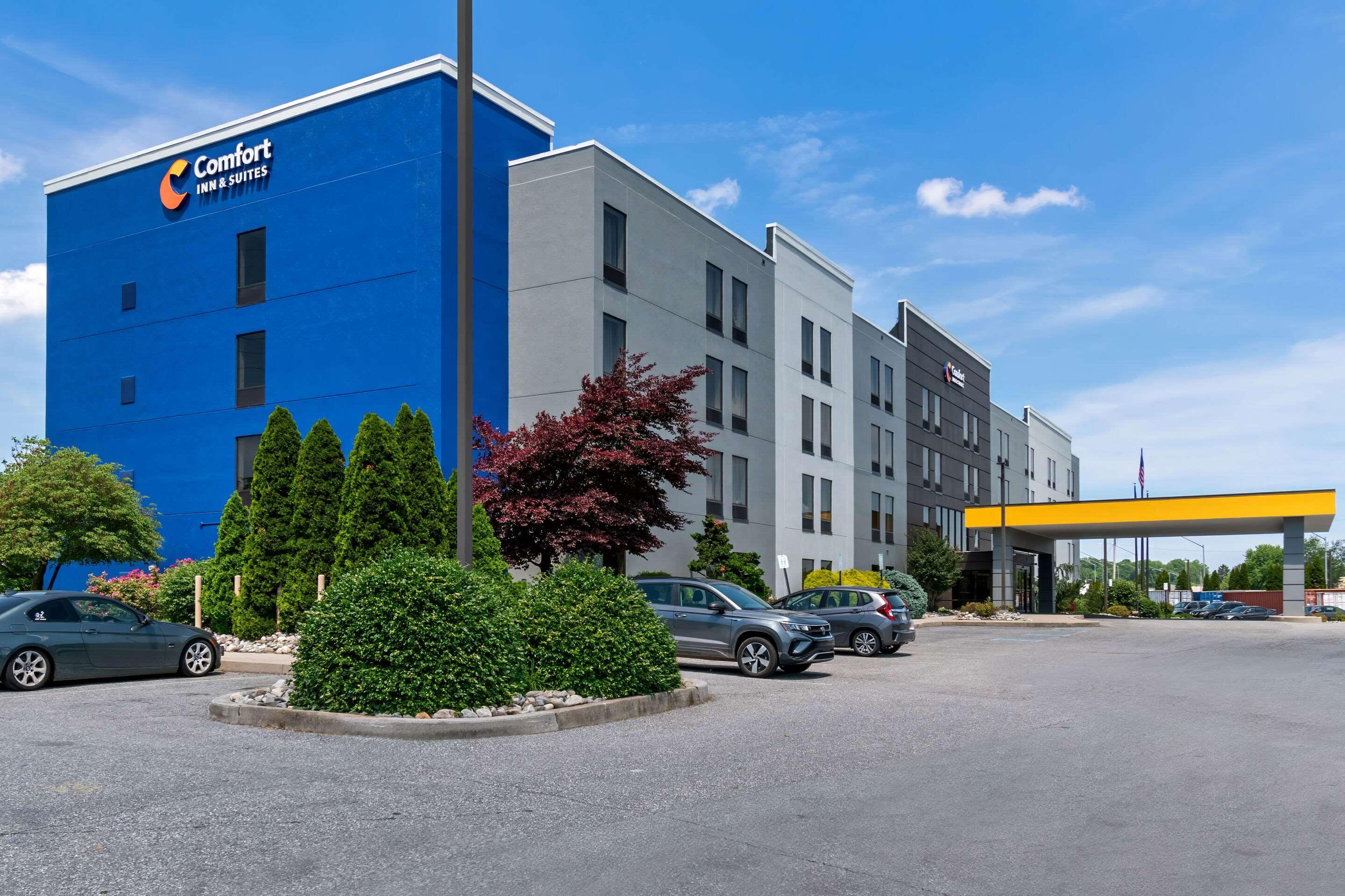 Comfort Inn & Suites York Area