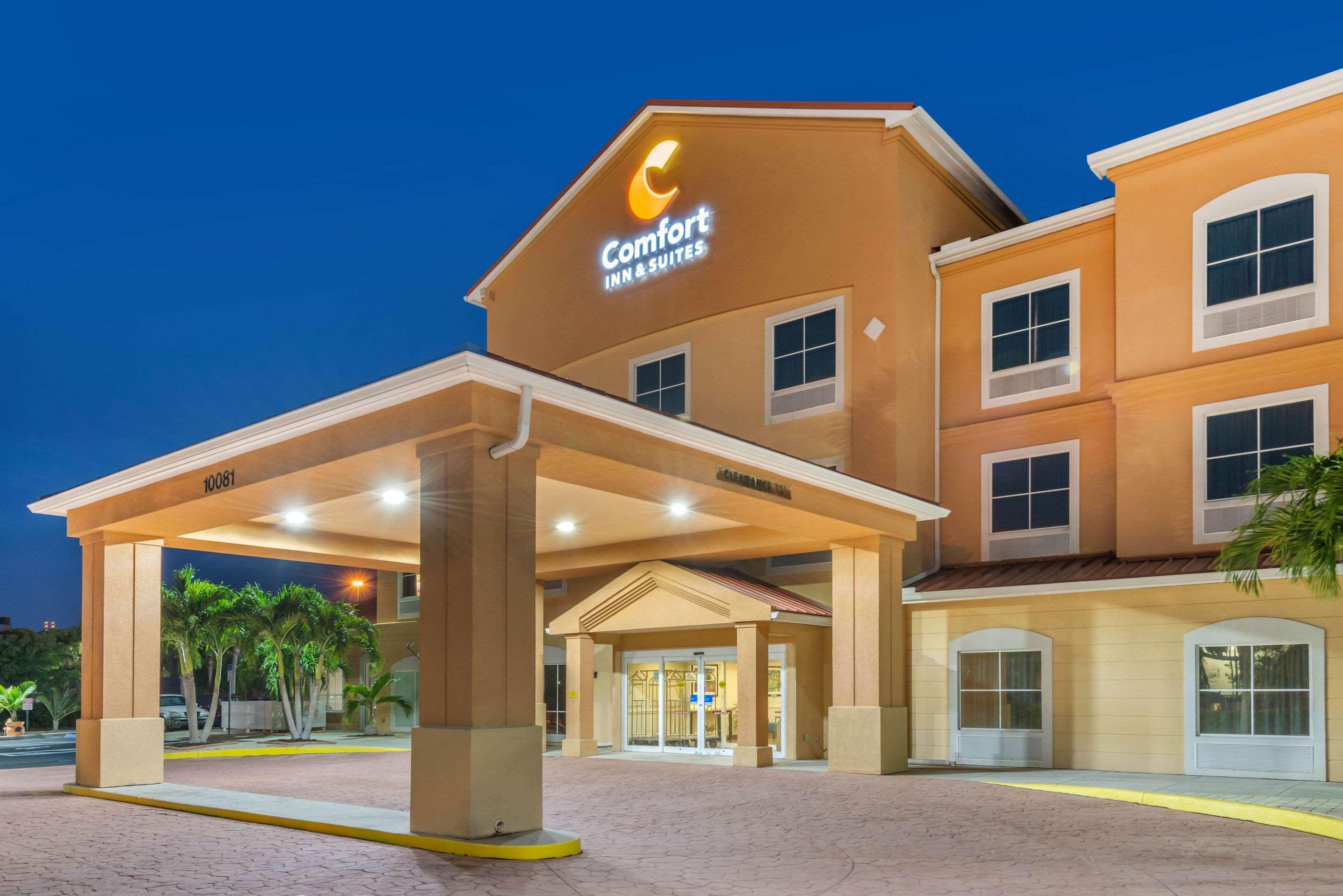 Comfort Inn & Suites Airport Fort Myers