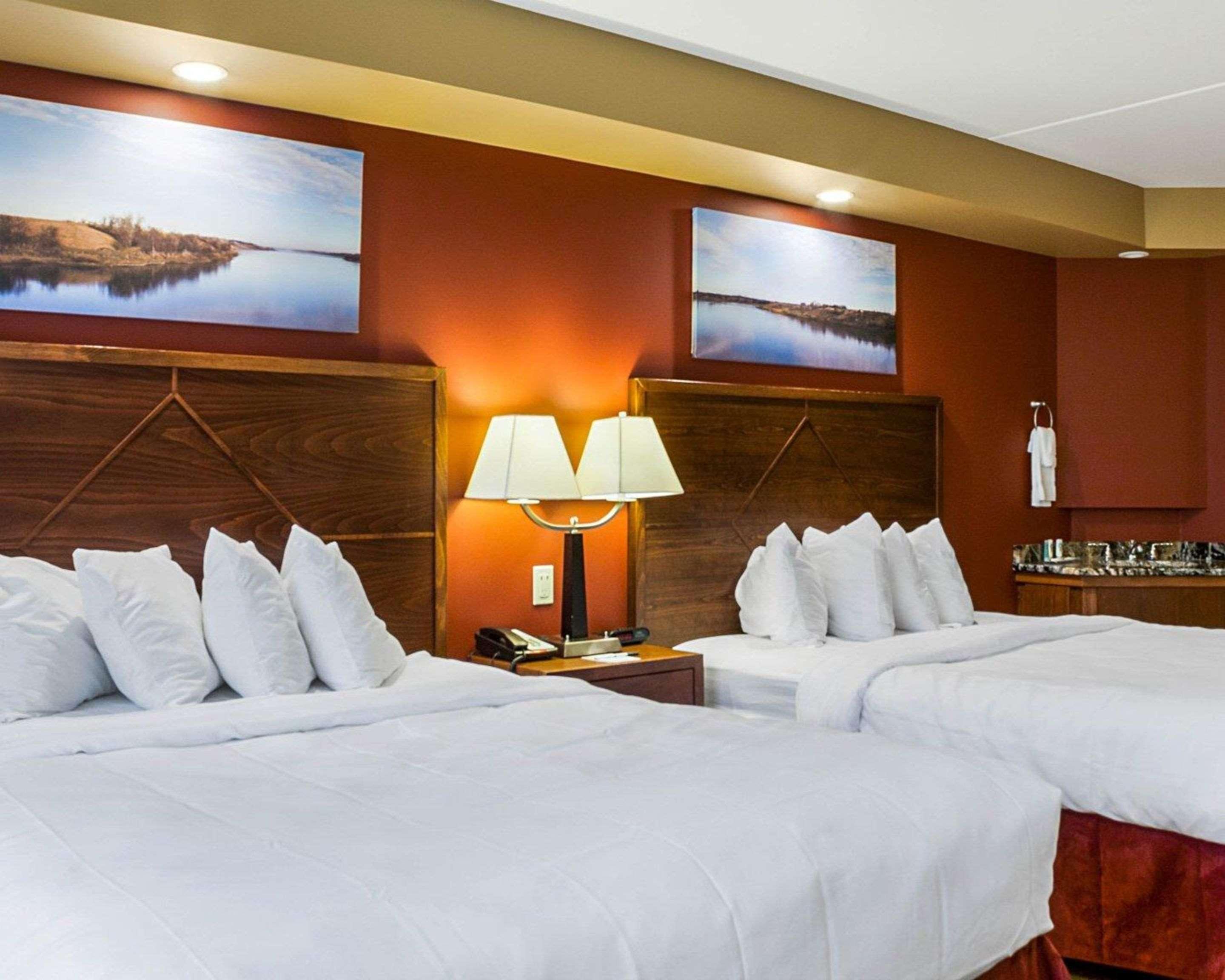 Baymont Jamestown Conference Center & Water Park