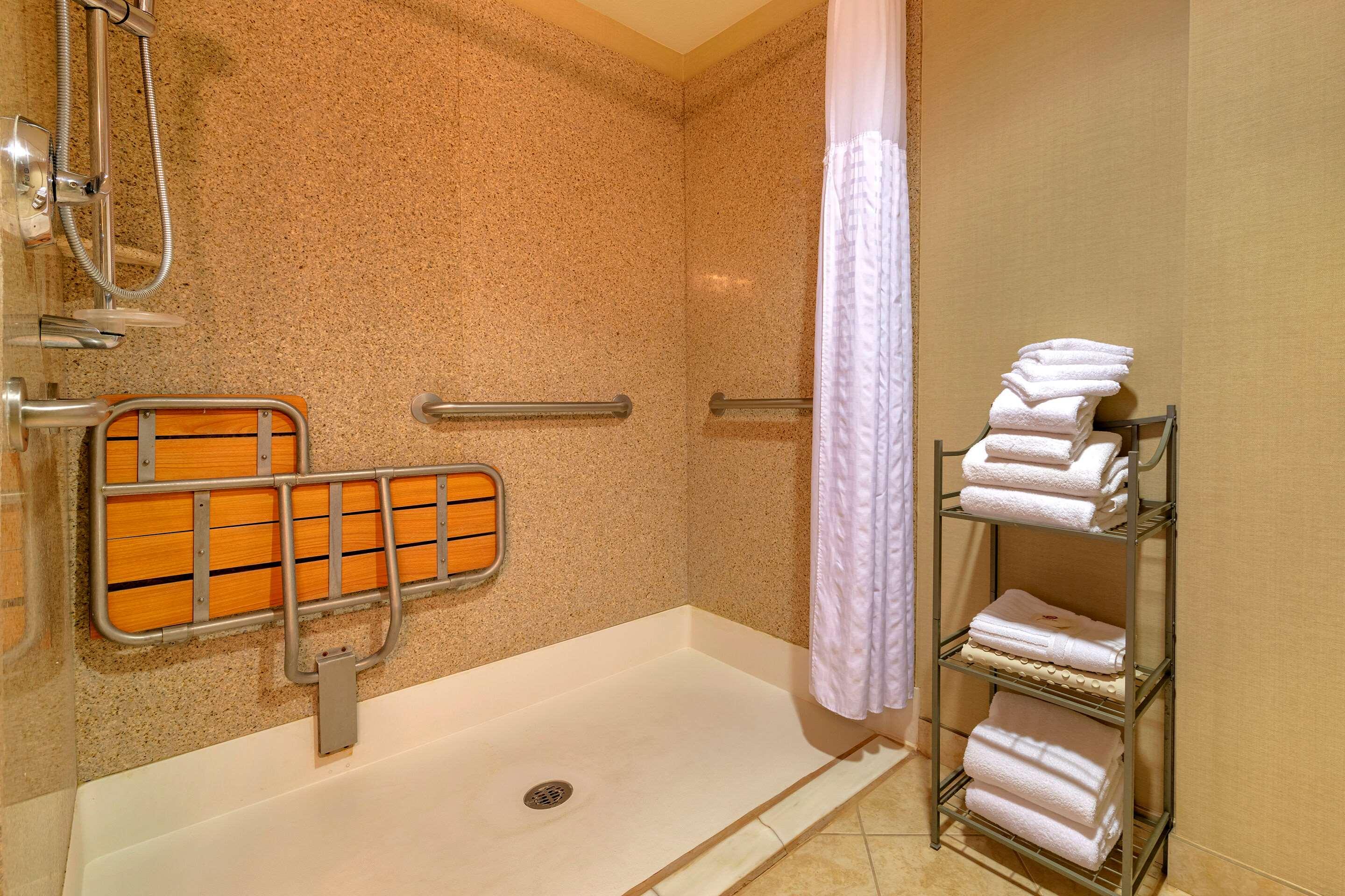 Quad room, accessible