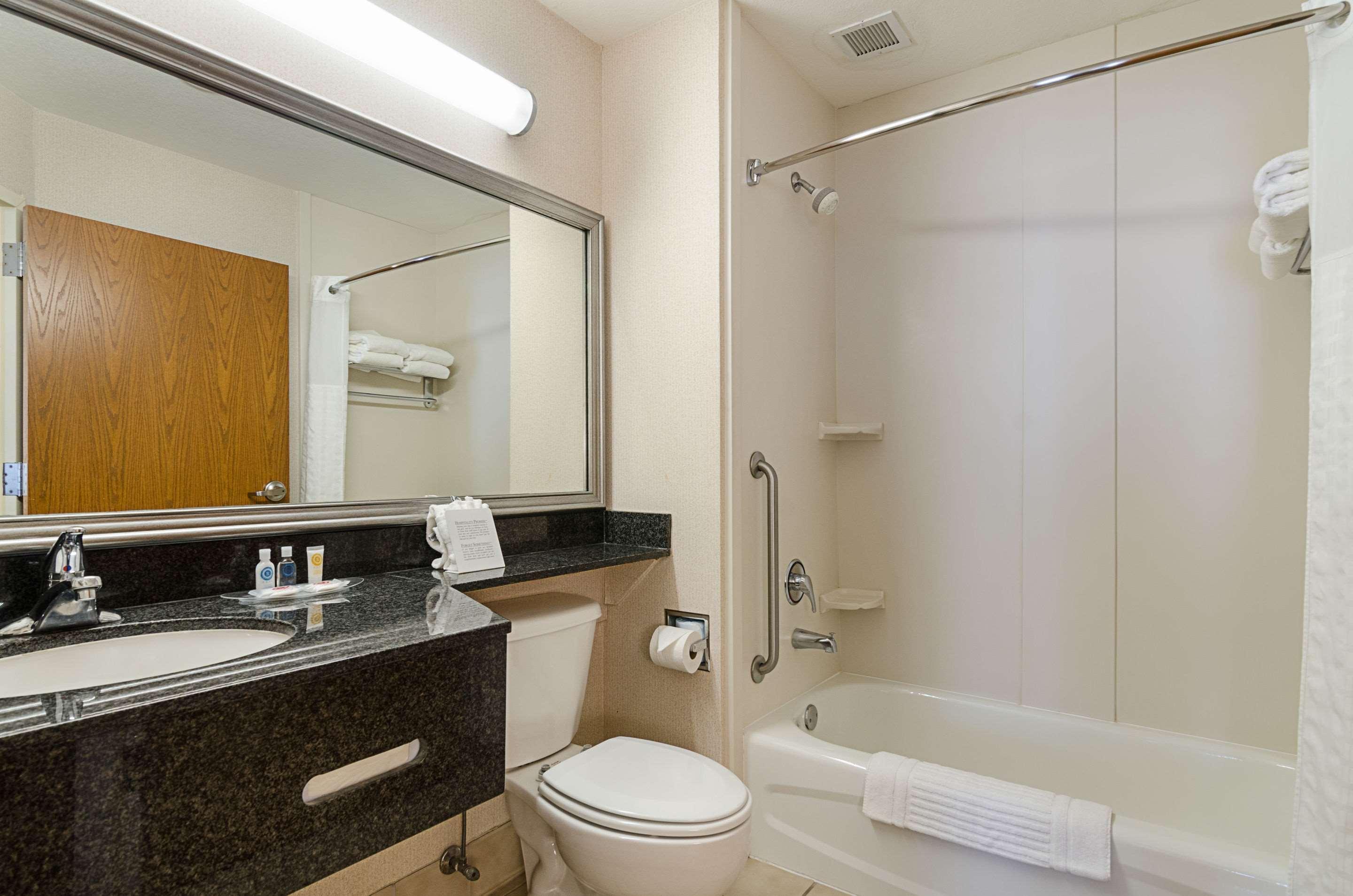 Quality Suites Springdale