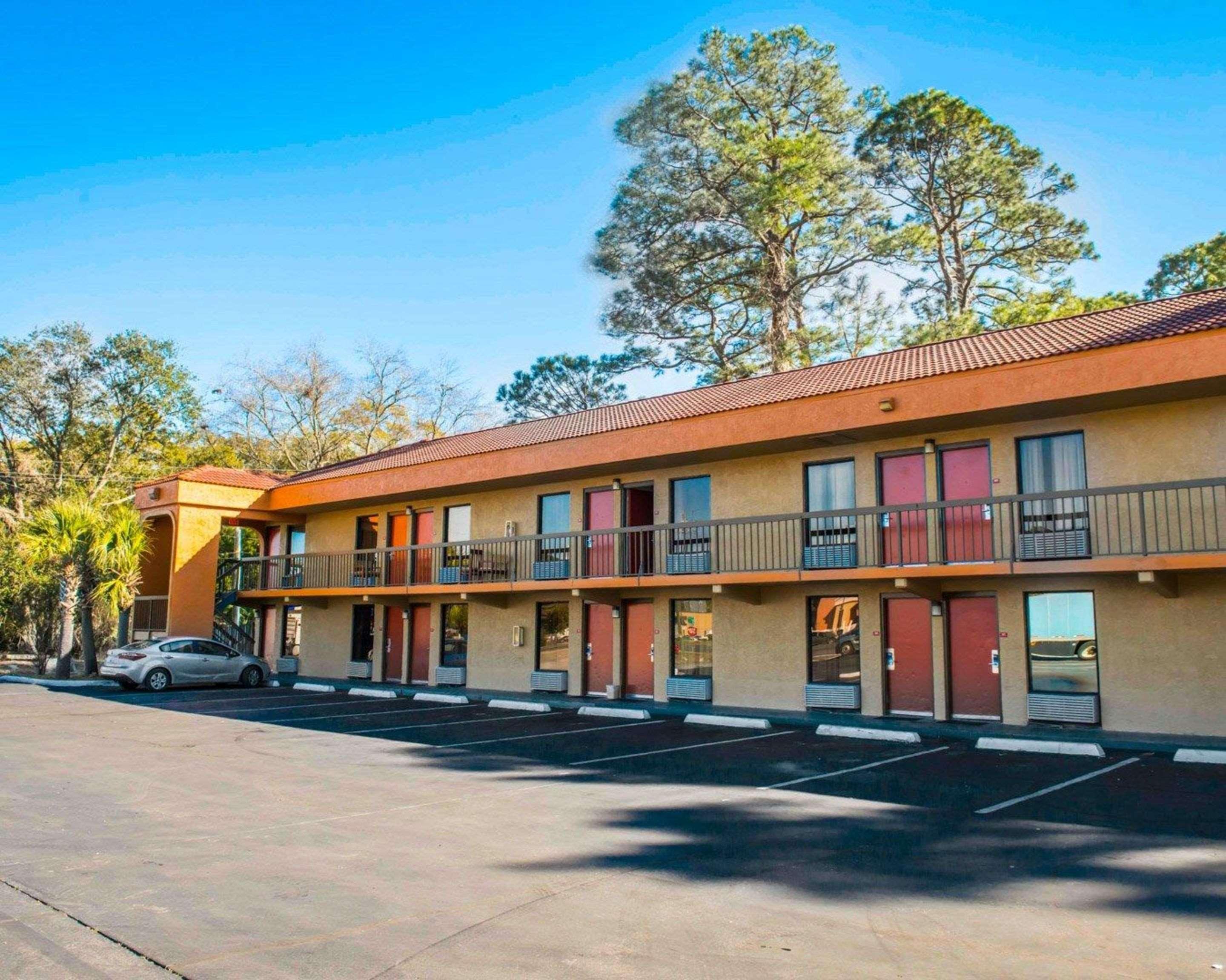 Econo Lodge Panama City Beach