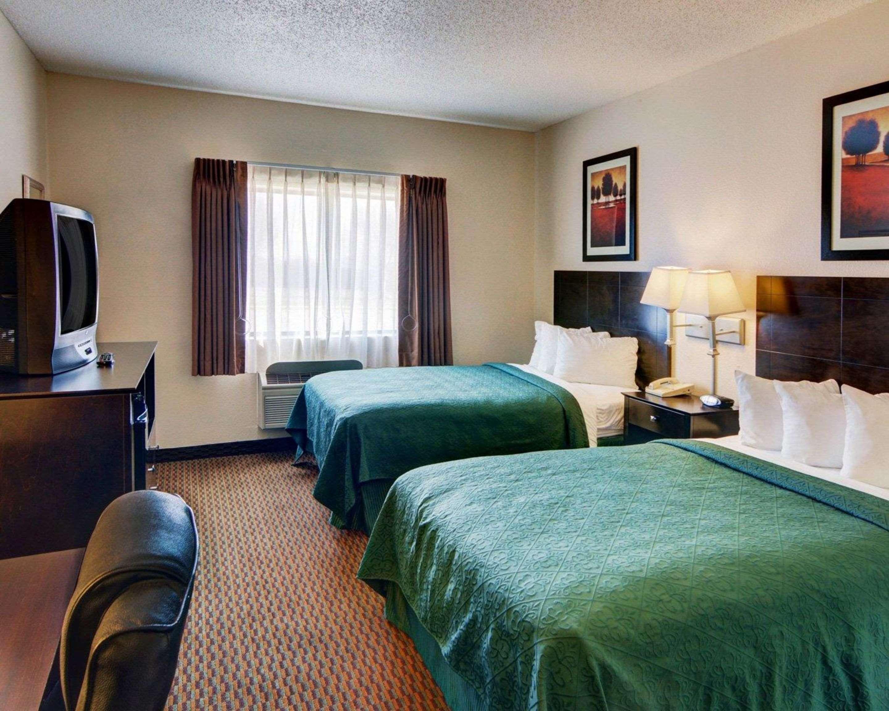 Quality Inn & Suites Wichita Falls I-44