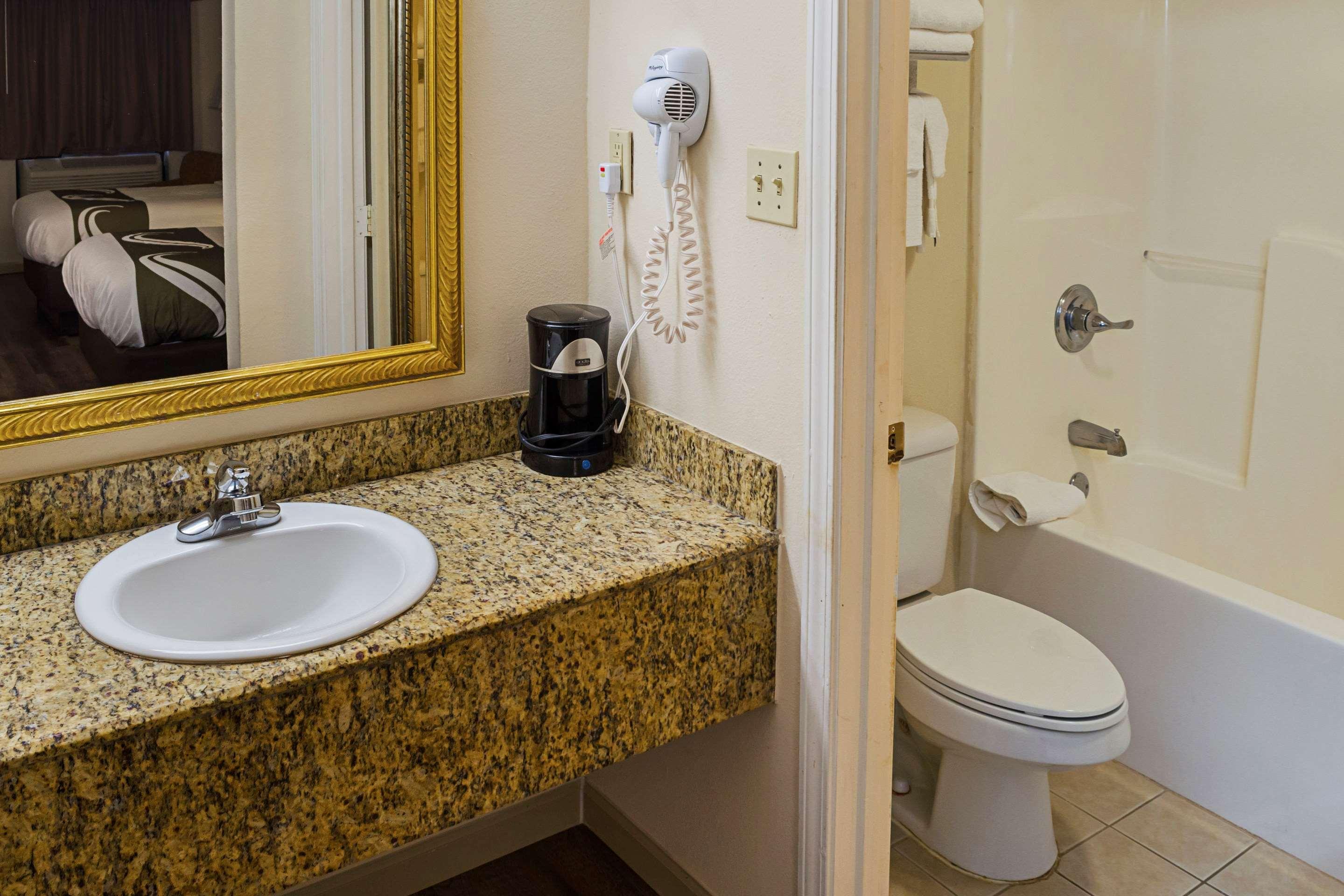 Quality Inn Biloxi Beach