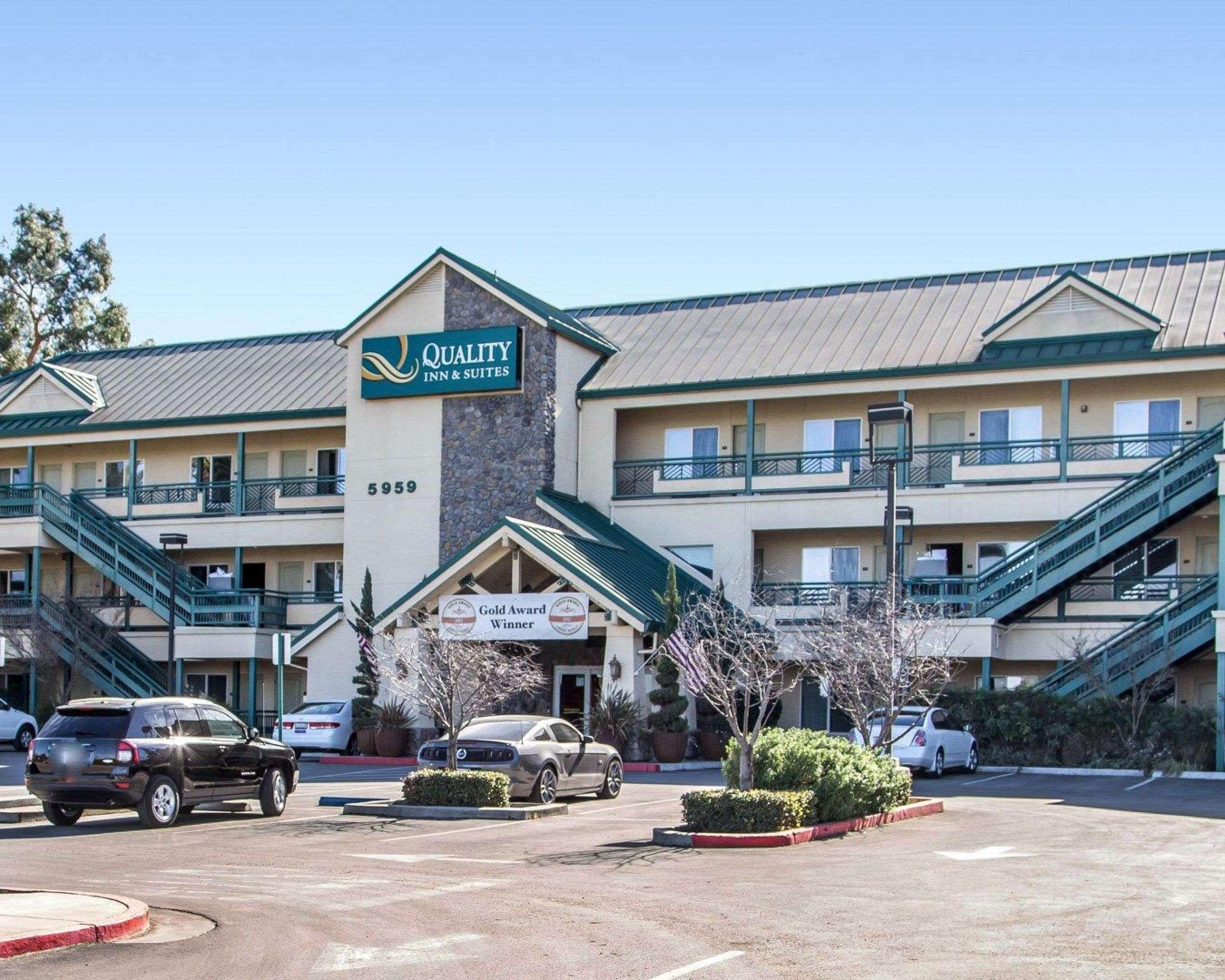 Quality Inn & Suites Ulmar Area