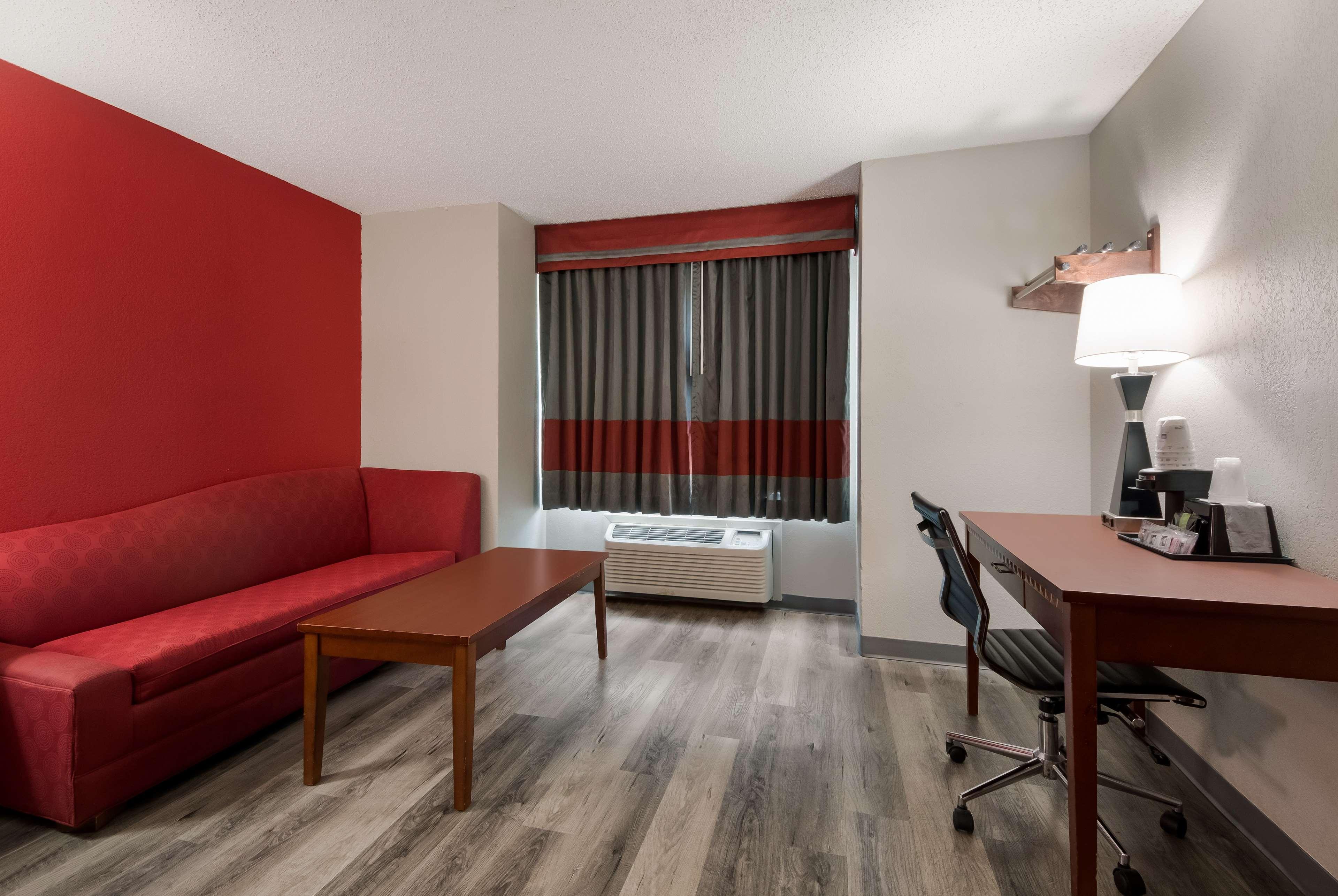 SureStay Plus Hotel by Best Western San Antonio No