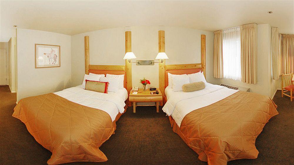 Hotel Ketchum by null