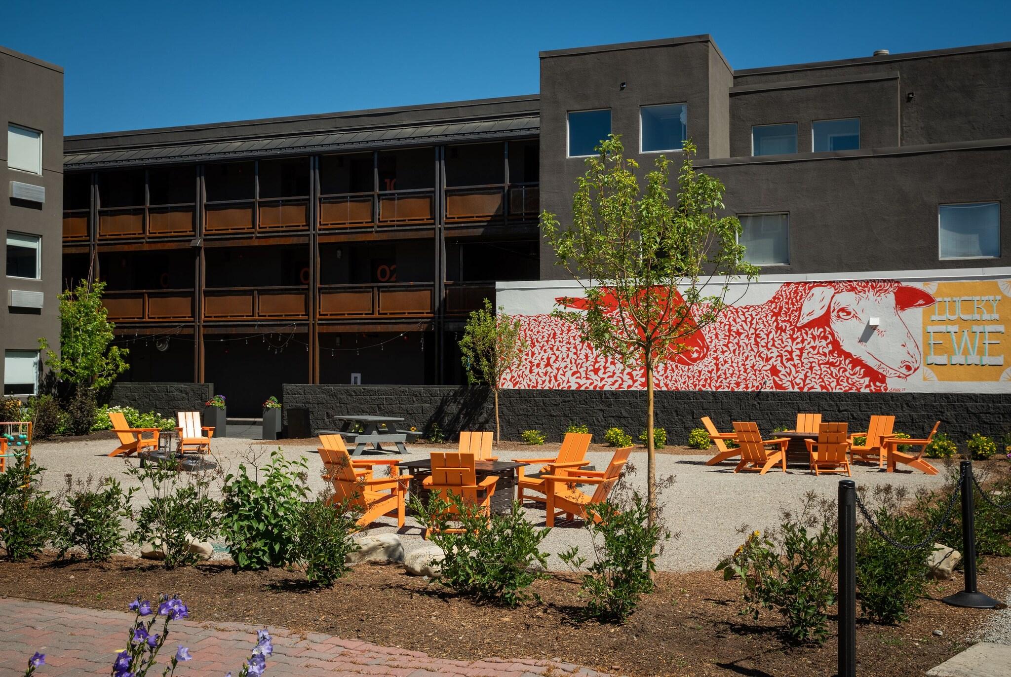 Hotel Ketchum by null