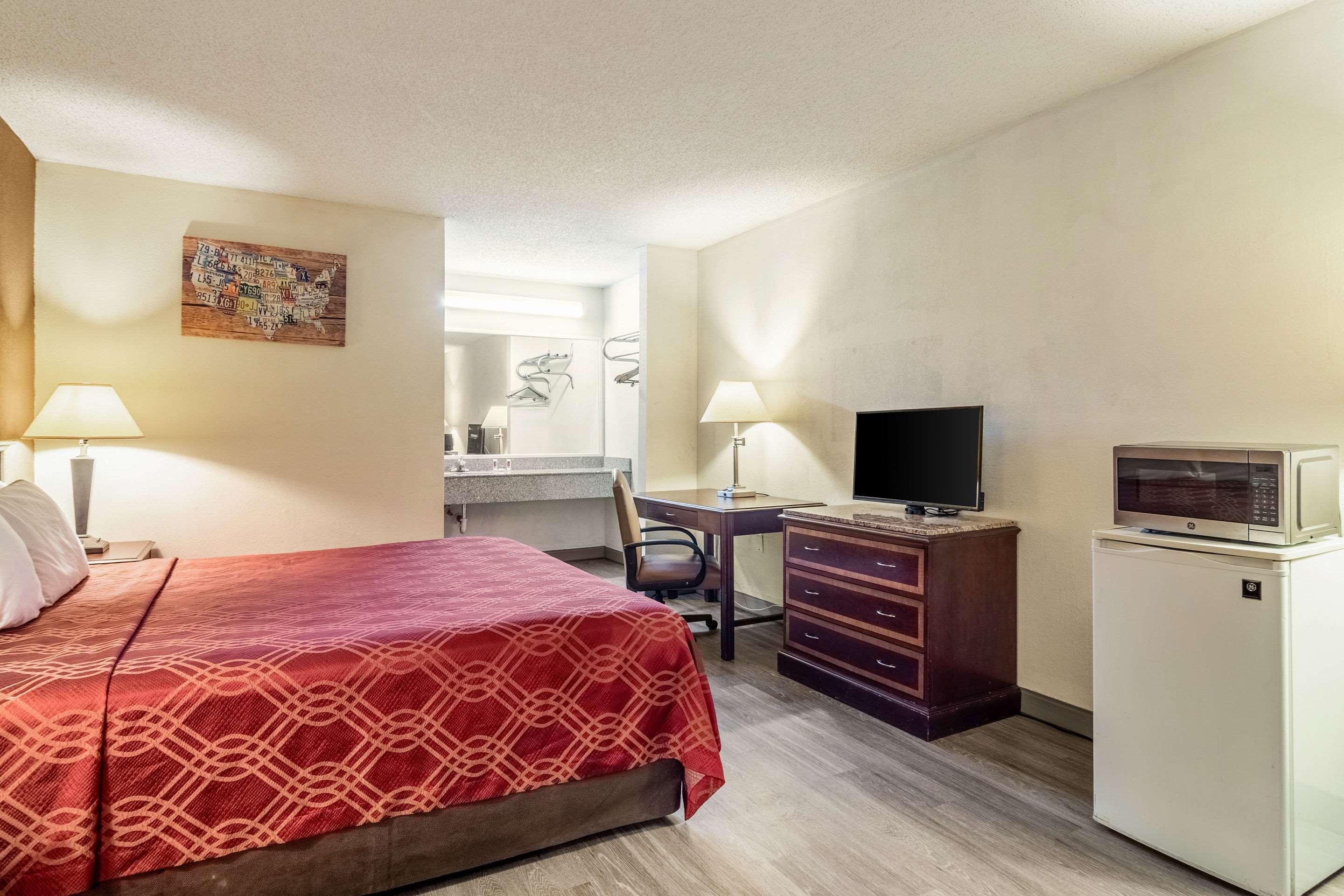 Econo Lodge Acworth