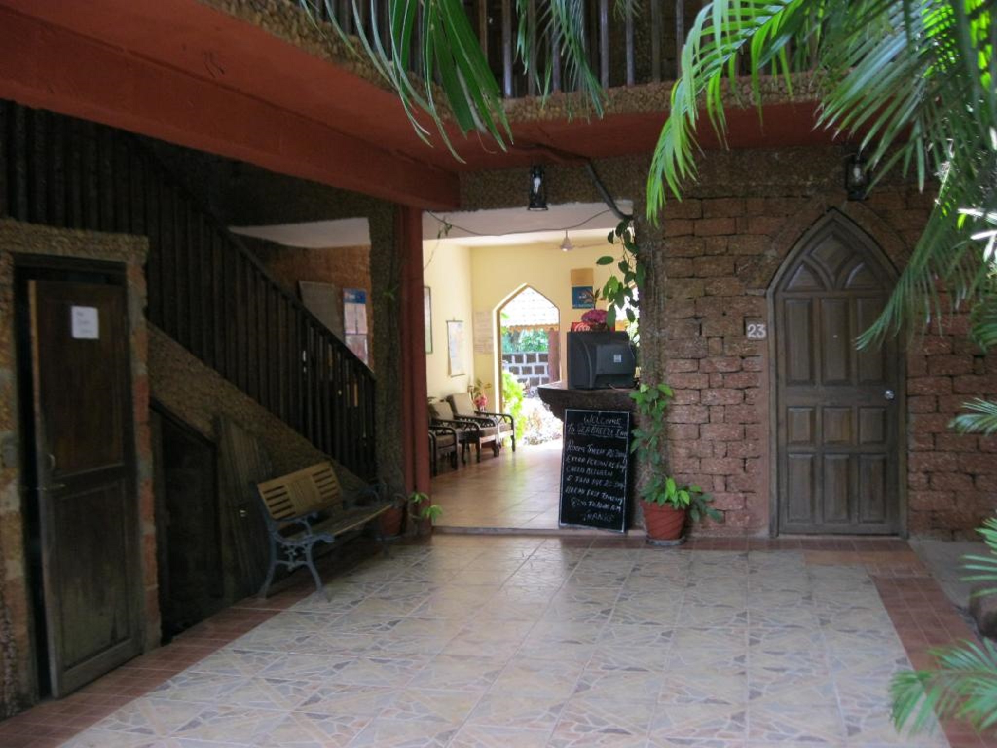 Sea Breeze Inn - photo