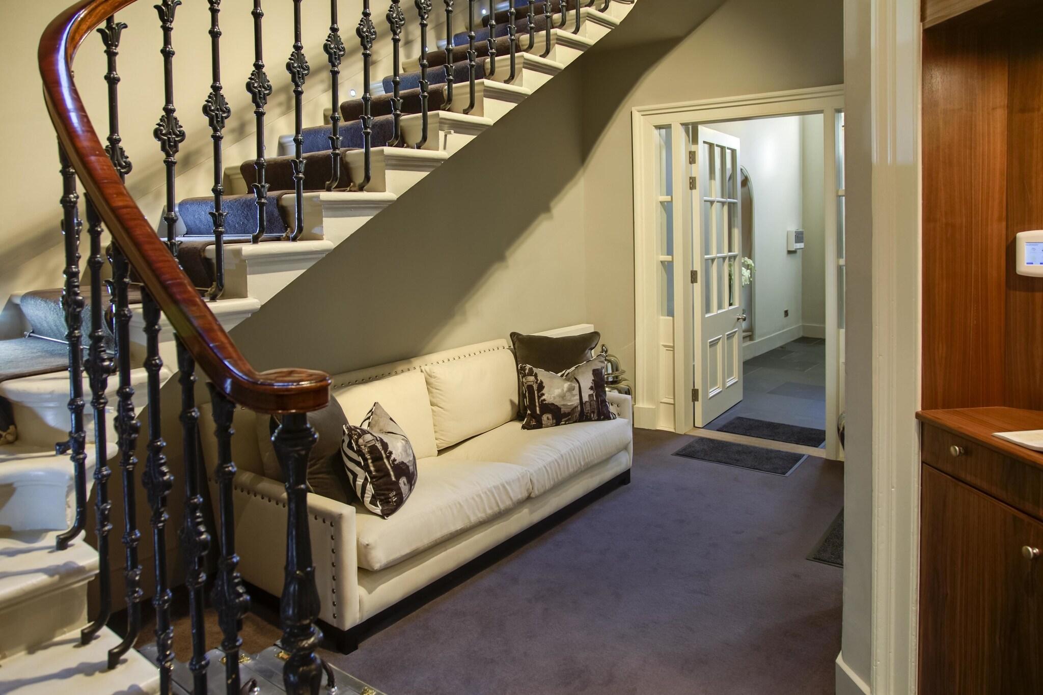 Clarendon Luxury Apartments