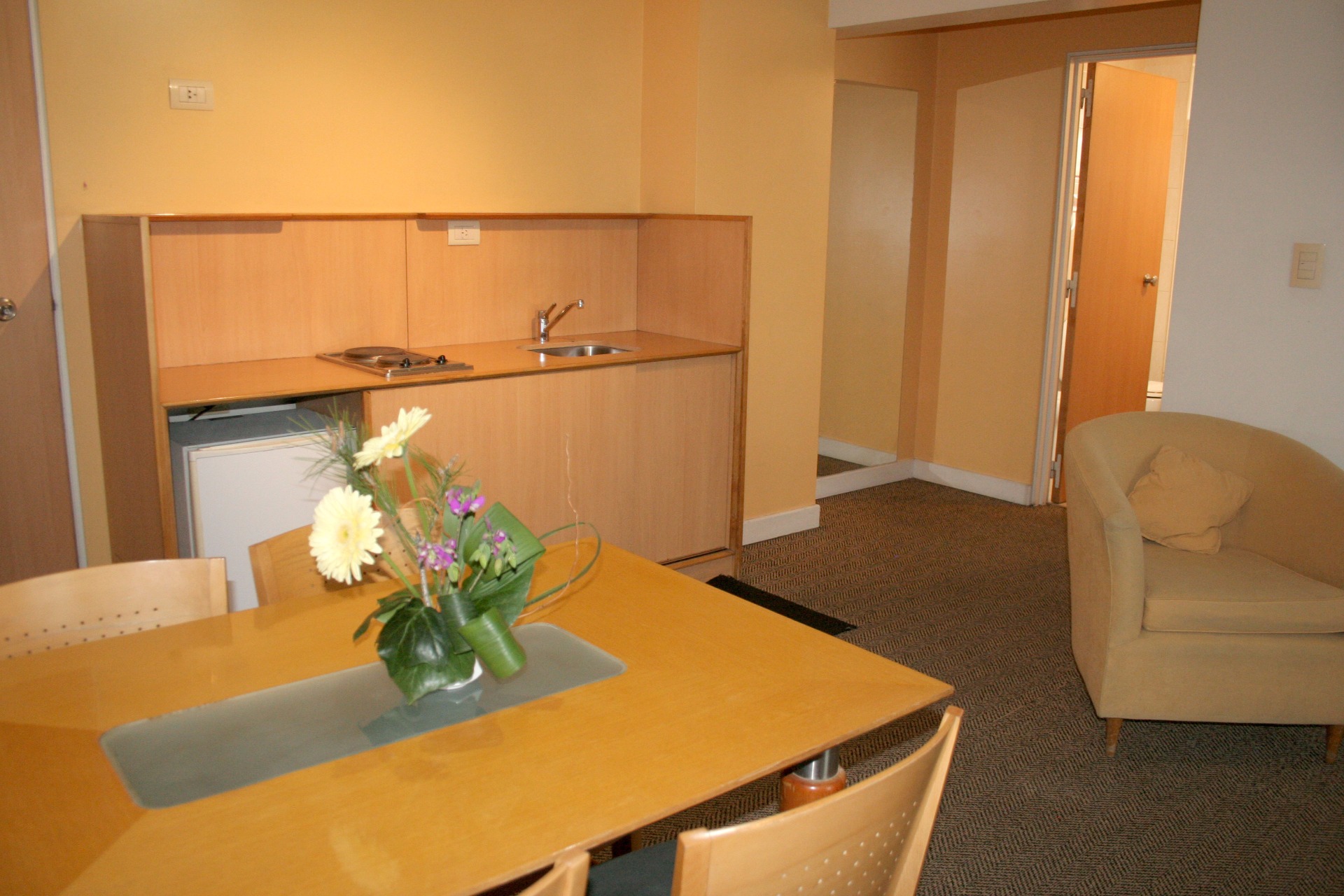 Urbana Suites