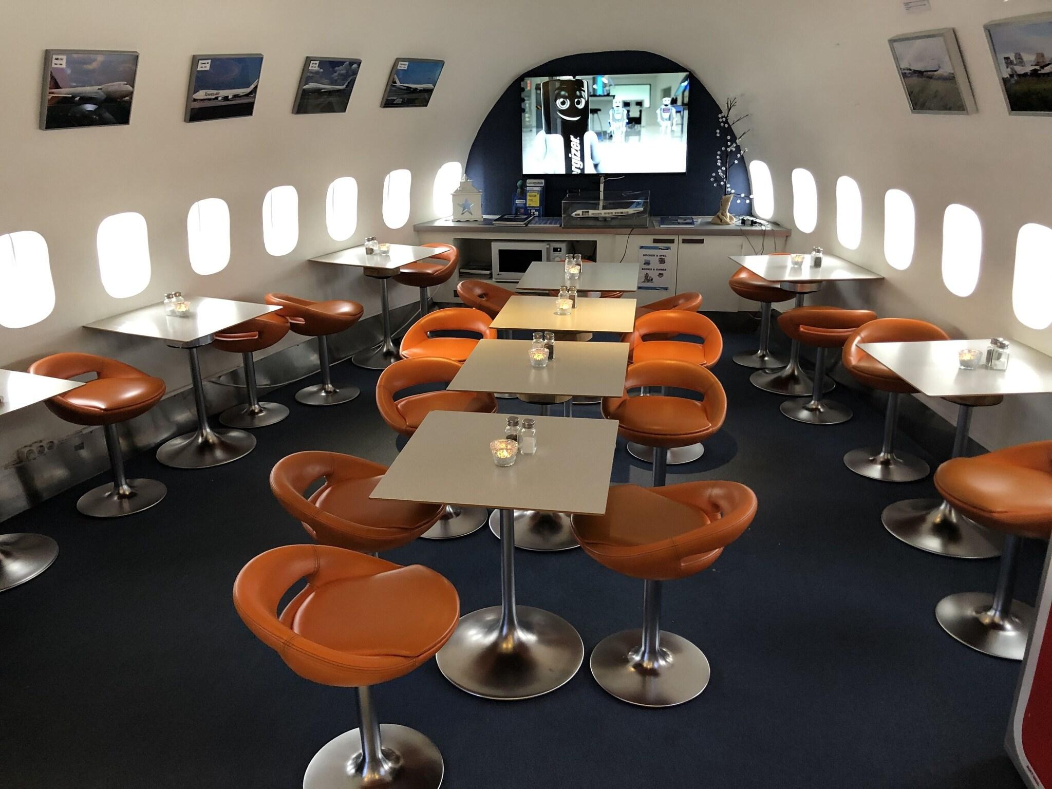 Jumbo Stay (Airplane Hotel)