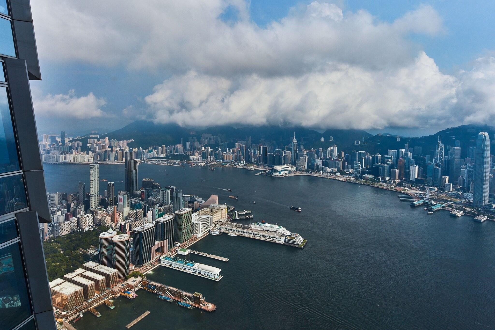 The Ritz-Carlton, Hong Kong by null