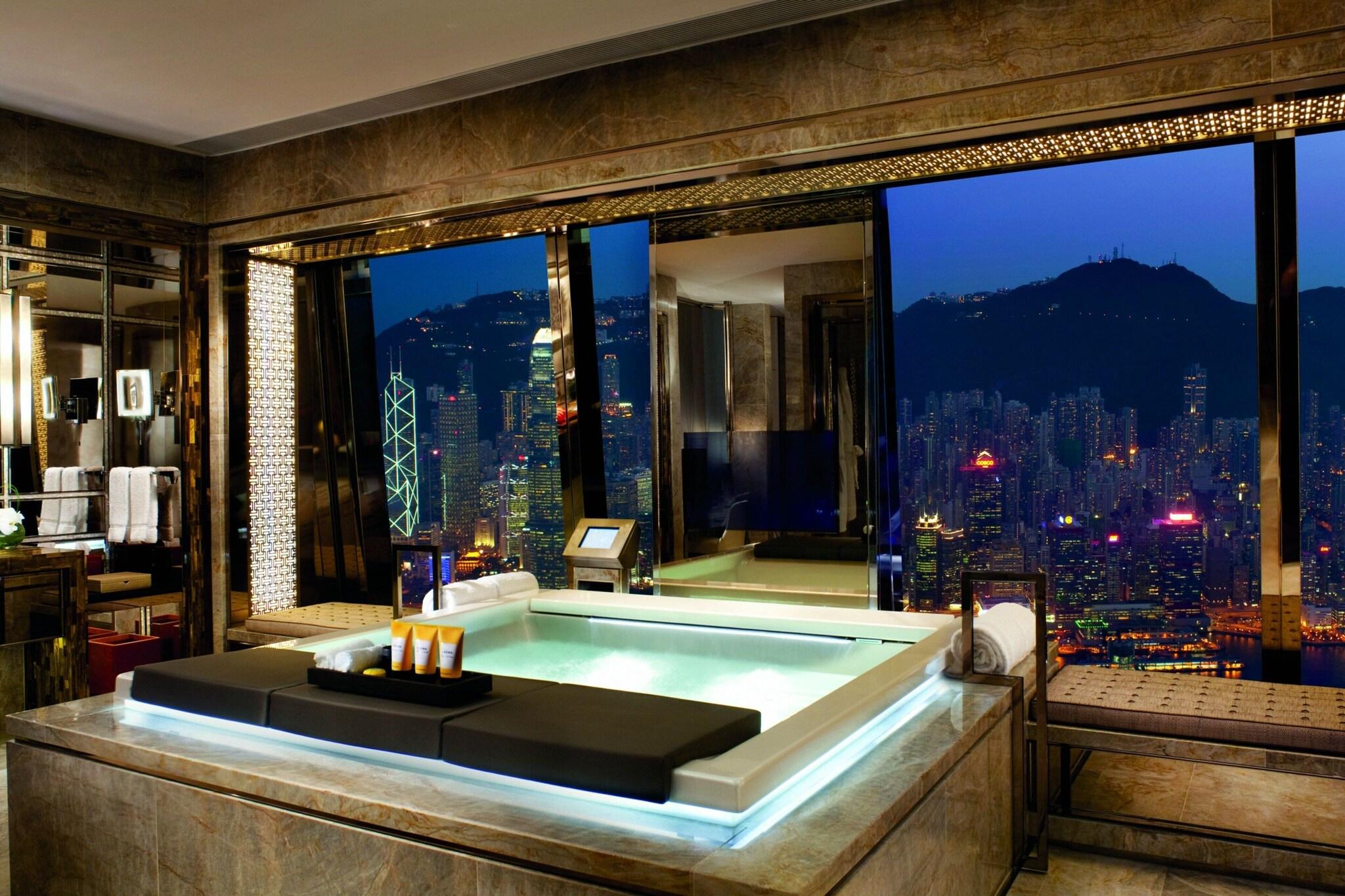 The Ritz-Carlton, Hong Kong by null