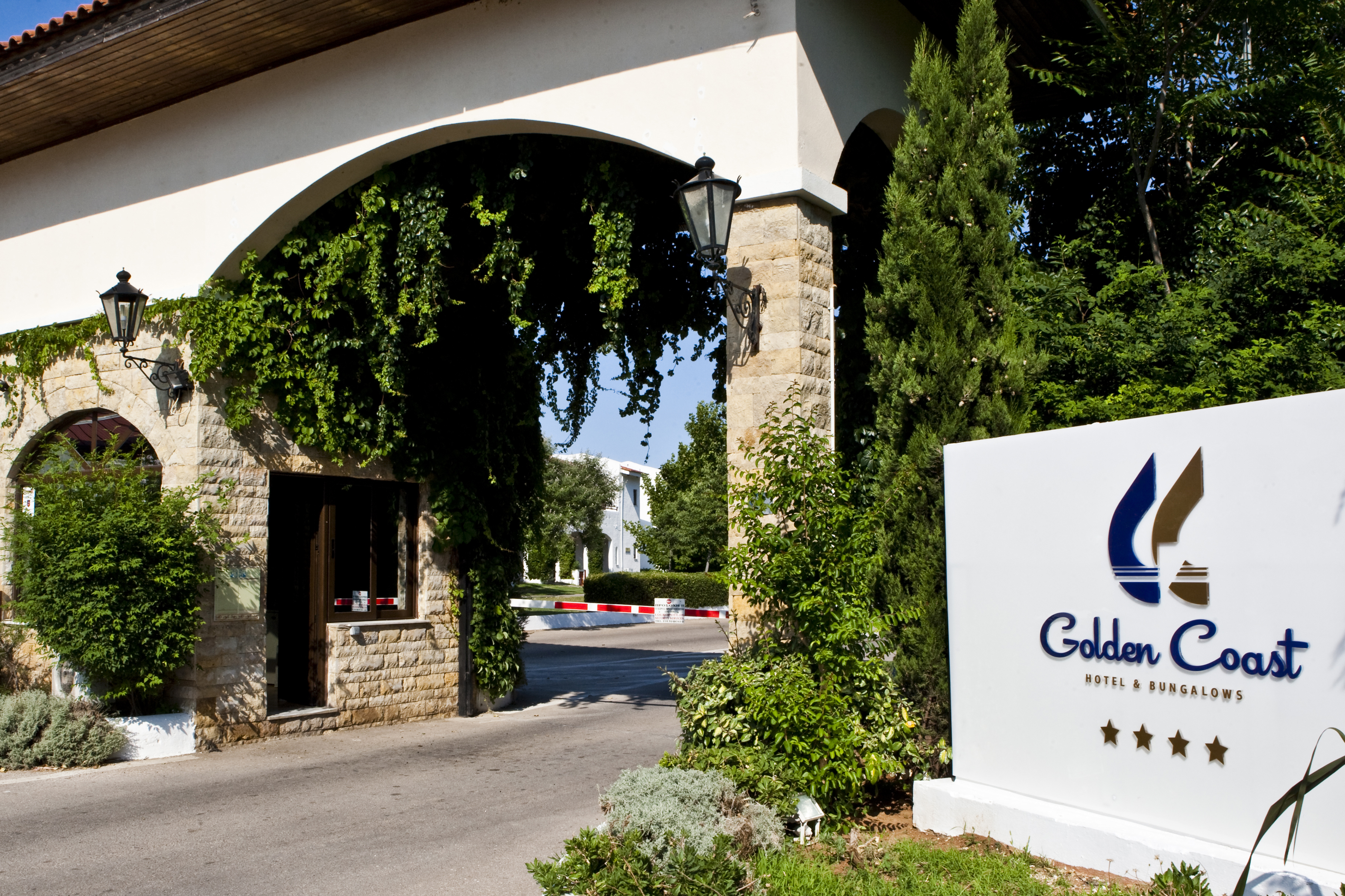 Golden Coast - nuotrauka