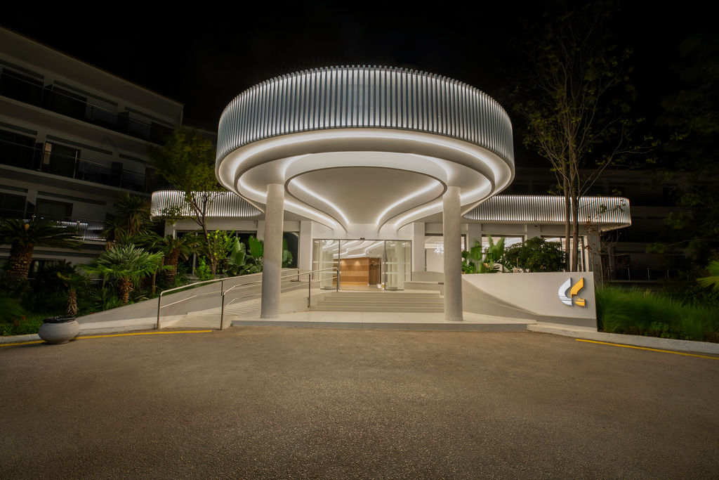 Golden Coast - nuotrauka