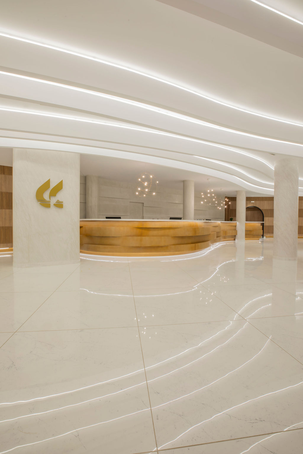 Golden Coast - nuotrauka