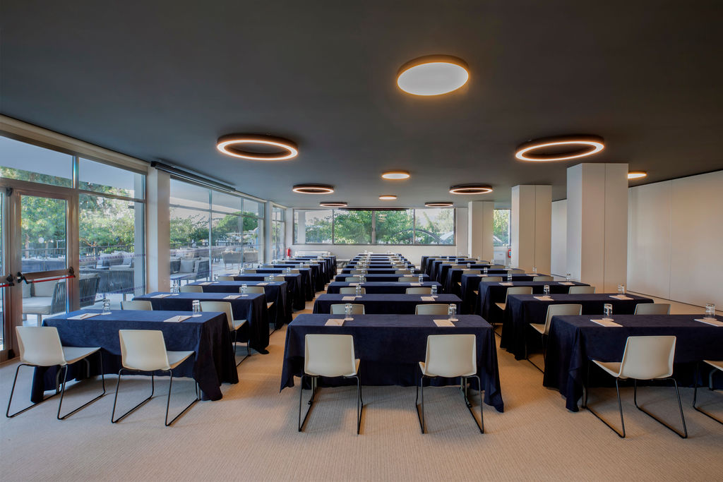 Golden Coast - nuotrauka