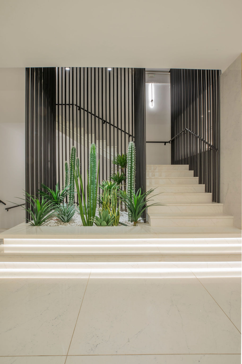 Golden Coast - nuotrauka