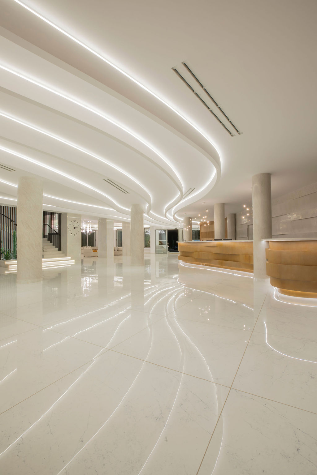 Golden Coast - nuotrauka