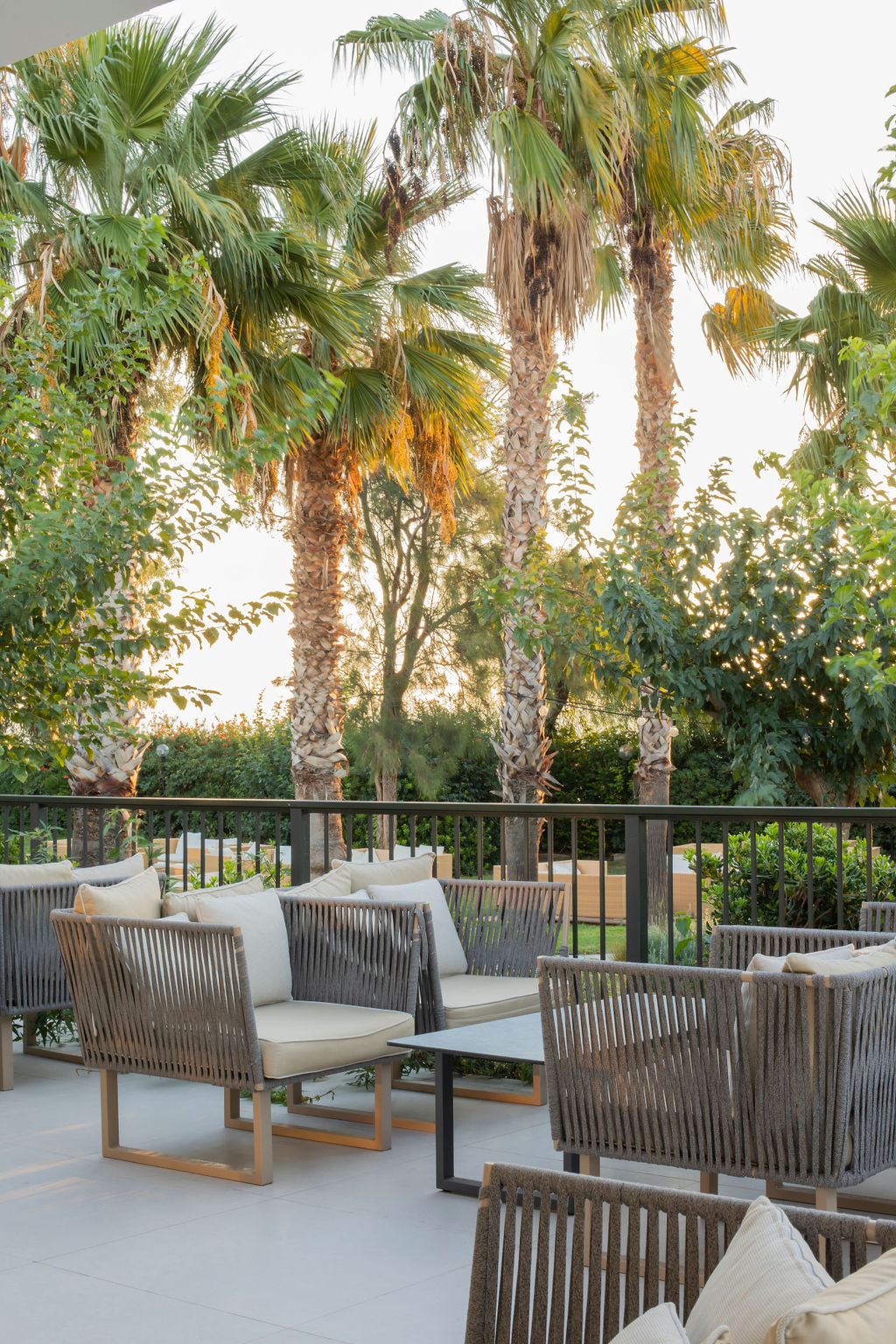 Golden Coast - nuotrauka